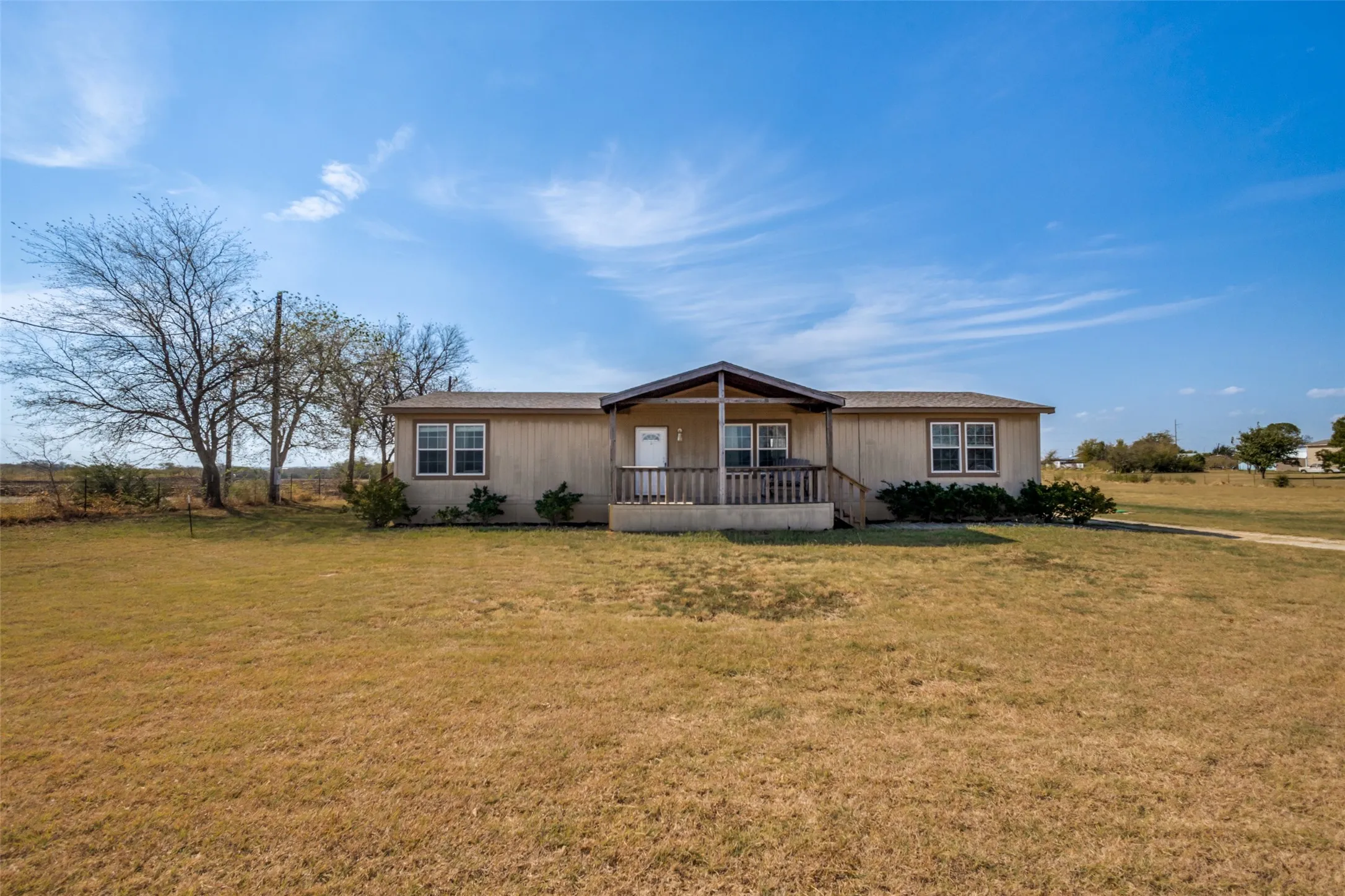 Mobile Home For Sale in Denton County , 8317 Old Stoney Road, Ponder, Texas 76259, 3 Bedroom, 2 Bathroom, Garage spaces, 1,920 Sqft, built in 2011, mls#21390143, Real Estate Agent in Ponder, Homes For Sale in Denton county, Homes For Sale in Ponder, Realtor in Ponder Texas, Real Estate Brokerage Independent Realty Texas, Luminita Cordes Realtor