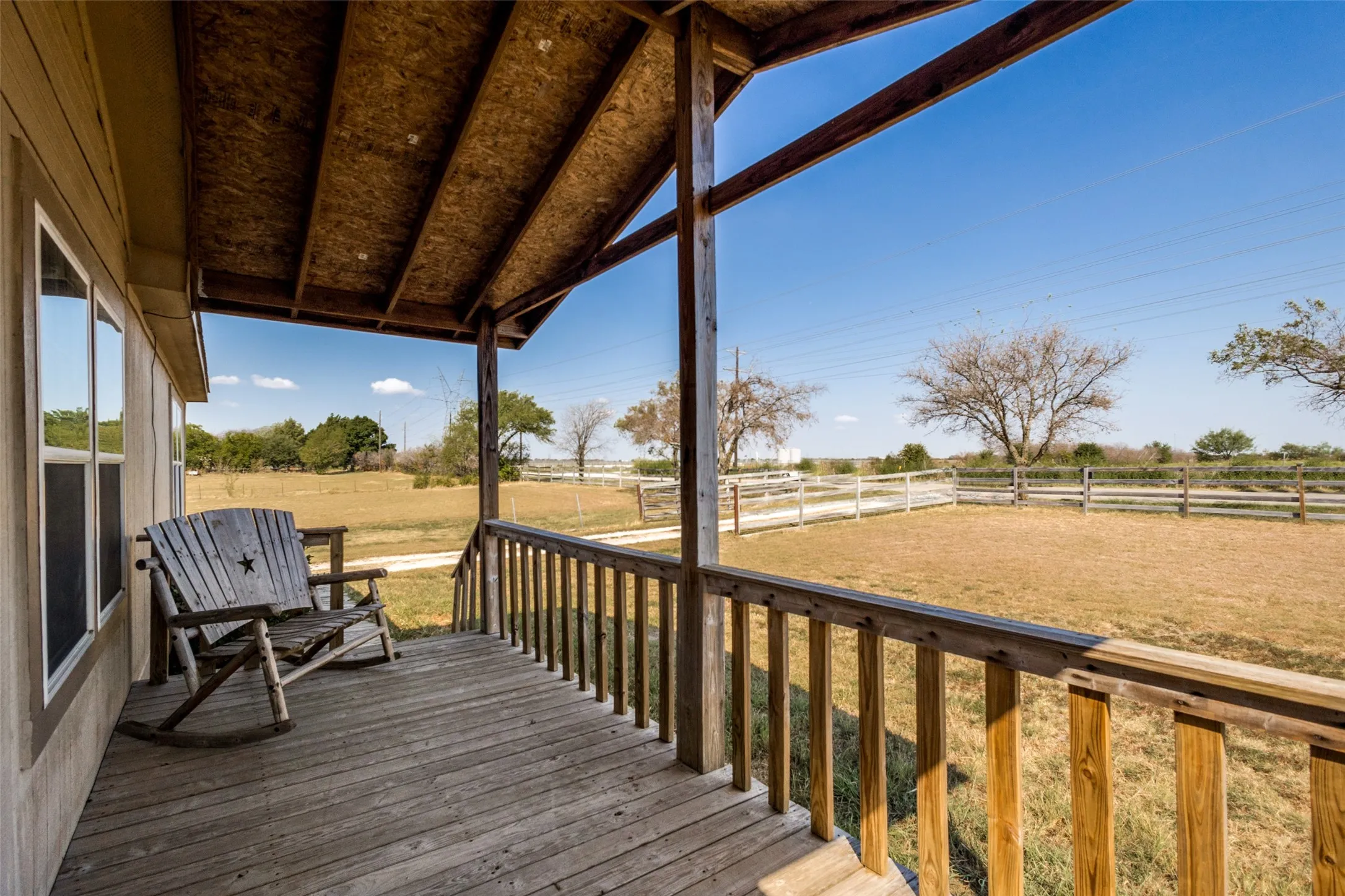 Mobile Home For Sale in Denton County , 8317 Old Stoney Road, Ponder, Texas 76259, 3 Bedroom, 2 Bathroom, Garage spaces, 1,920 Sqft, built in 2011, mls#21390143, Real Estate Agent in Ponder, Homes For Sale in Denton county, Homes For Sale in Ponder, Realtor in Ponder Texas, Real Estate Brokerage Independent Realty Texas, Luminita Cordes Realtor