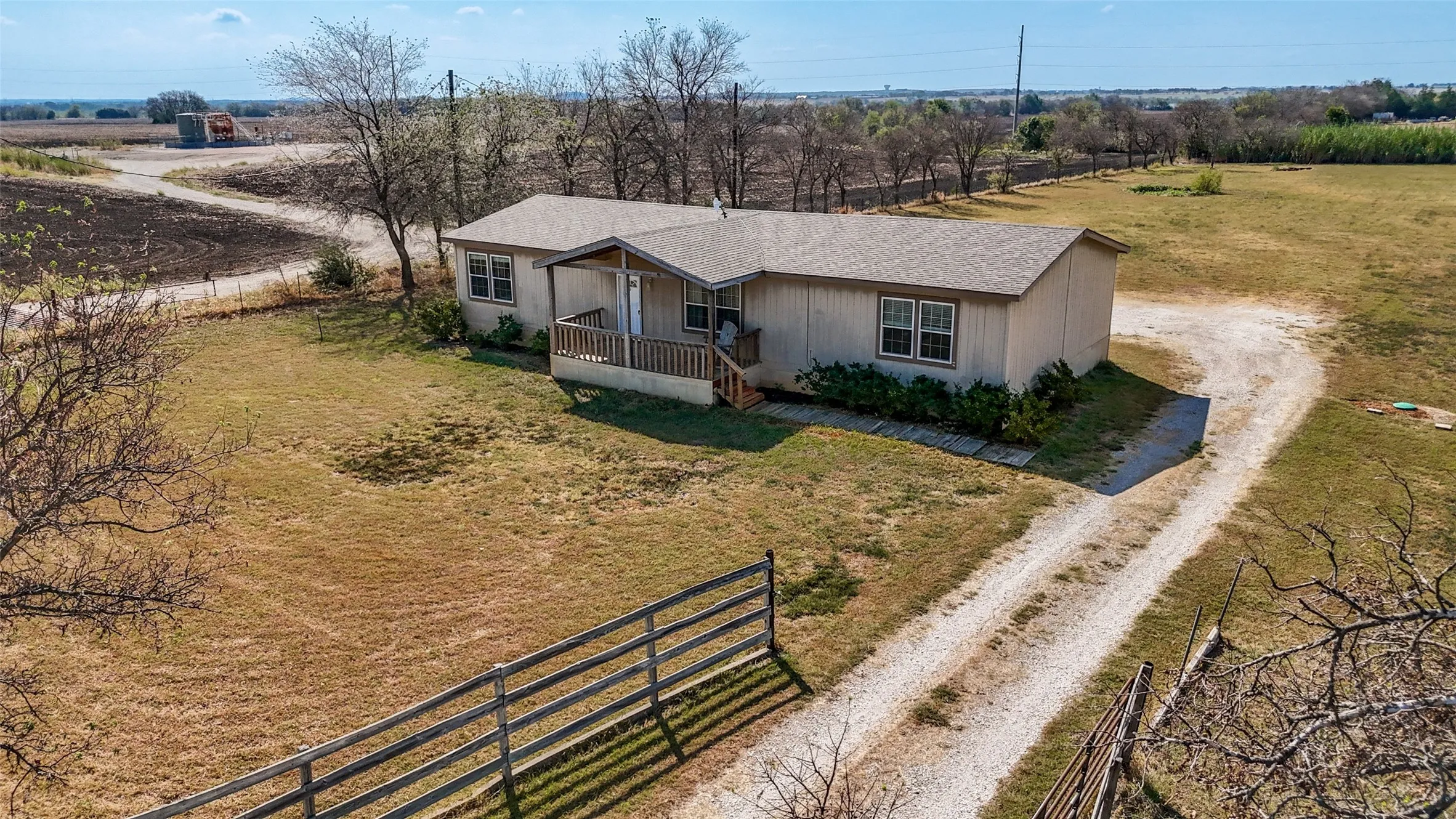 Mobile Home For Sale in Denton County , 8317 Old Stoney Road, Ponder, Texas 76259, 3 Bedroom, 2 Bathroom, Garage spaces, 1,920 Sqft, built in 2011, mls#21390143, Real Estate Agent in Ponder, Homes For Sale in Denton county, Homes For Sale in Ponder, Realtor in Ponder Texas, Real Estate Brokerage Independent Realty Texas, Luminita Cordes Realtor