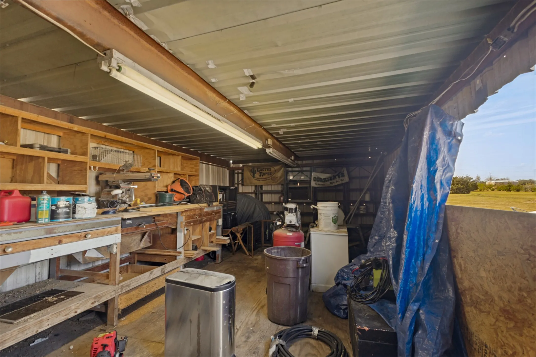 Mobile Home For Sale in Denton County , 8317 Old Stoney Road, Ponder, Texas 76259, 3 Bedroom, 2 Bathroom, Garage spaces, 1,920 Sqft, built in 2011, mls#21390143, Real Estate Agent in Ponder, Homes For Sale in Denton county, Homes For Sale in Ponder, Realtor in Ponder Texas, Real Estate Brokerage Independent Realty Texas, Luminita Cordes Realtor