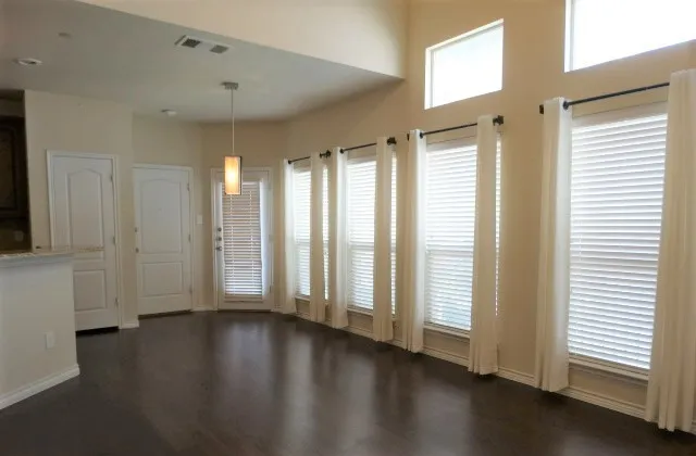 Single Family Residence For Rent in Collin County , 5547 Cecina Drive, Frisco, Texas 75034, 3 Bedroom, 3 Bathroom, 2 Garage spaces, 1,500 Sqft, built in 2007, mls#21390348, Real Estate Agent in Frisco, Homes For Rent in Collin county, Homes For Rent in Frisco, Realtor in Frisco Texas, Real Estate Brokerage Independent Realty Texas, Luminita Cordes Realtor