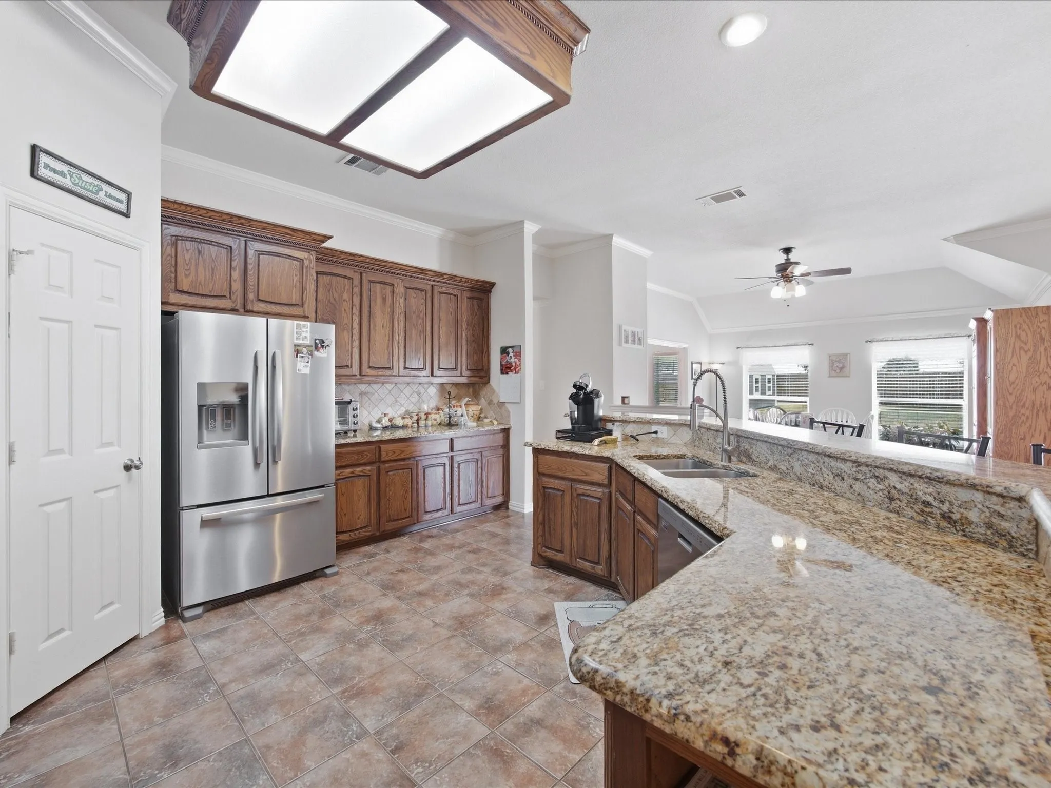 Single Family Residence For Sale in Ellis County , 5020 April Lane, Waxahachie, Texas 75165, 4 Bedroom, 3 Bathroom, 2 Garage spaces, 2,764 Sqft, built in 2004, mls#21386094, Real Estate Agent in Waxahachie, Homes For Sale in Ellis county, Homes For Sale in Waxahachie, Realtor in Waxahachie Texas, Real Estate Brokerage Independent Realty Texas, Luminita Cordes Realtor