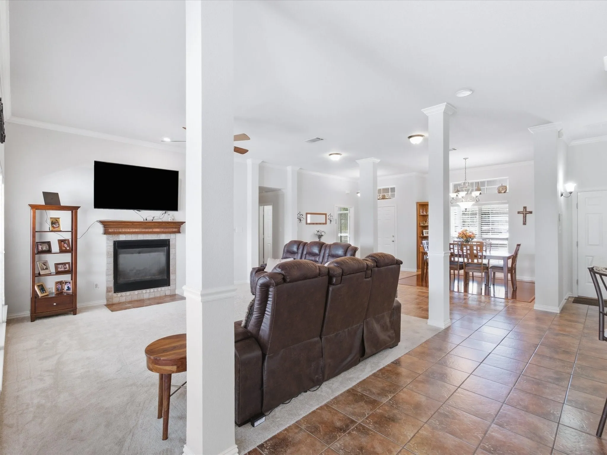 Single Family Residence For Sale in Ellis County , 5020 April Lane, Waxahachie, Texas 75165, 4 Bedroom, 3 Bathroom, 2 Garage spaces, 2,764 Sqft, built in 2004, mls#21386094, Real Estate Agent in Waxahachie, Homes For Sale in Ellis county, Homes For Sale in Waxahachie, Realtor in Waxahachie Texas, Real Estate Brokerage Independent Realty Texas, Luminita Cordes Realtor