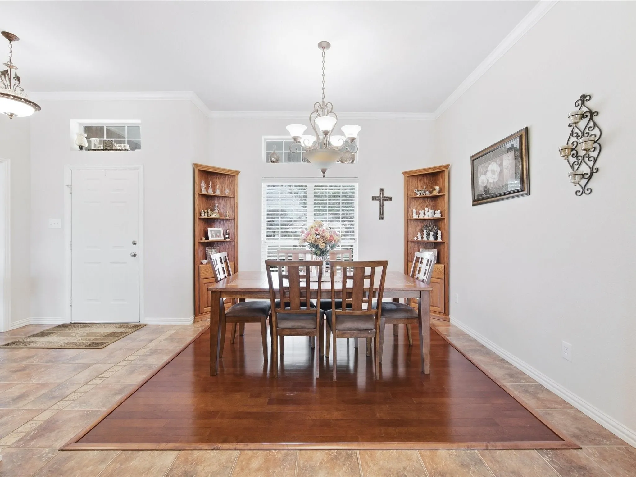 Single Family Residence For Sale in Ellis County , 5020 April Lane, Waxahachie, Texas 75165, 4 Bedroom, 3 Bathroom, 2 Garage spaces, 2,764 Sqft, built in 2004, mls#21386094, Real Estate Agent in Waxahachie, Homes For Sale in Ellis county, Homes For Sale in Waxahachie, Realtor in Waxahachie Texas, Real Estate Brokerage Independent Realty Texas, Luminita Cordes Realtor