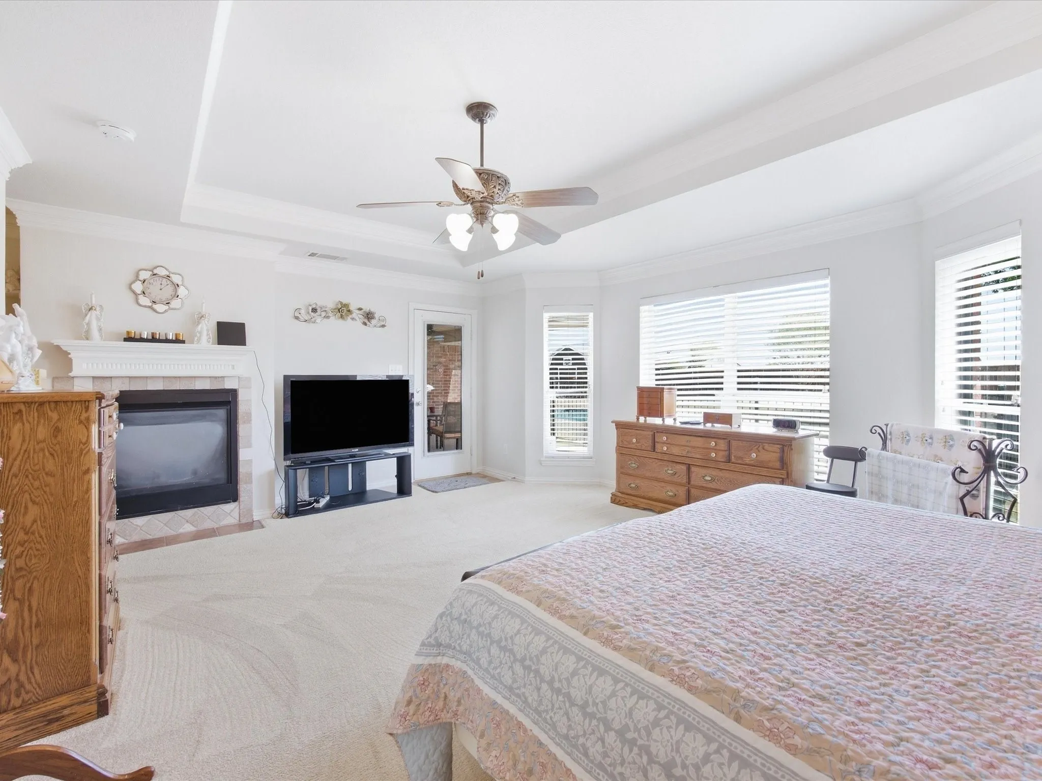 Single Family Residence For Sale in Ellis County , 5020 April Lane, Waxahachie, Texas 75165, 4 Bedroom, 3 Bathroom, 2 Garage spaces, 2,764 Sqft, built in 2004, mls#21386094, Real Estate Agent in Waxahachie, Homes For Sale in Ellis county, Homes For Sale in Waxahachie, Realtor in Waxahachie Texas, Real Estate Brokerage Independent Realty Texas, Luminita Cordes Realtor