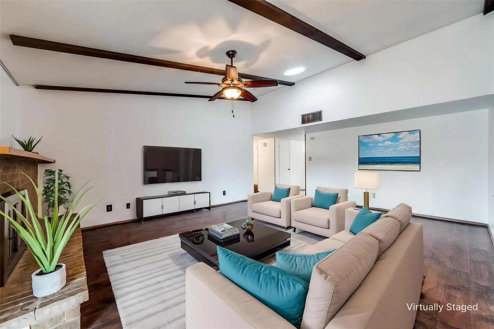 Single Family Residence For Rent in Collin County , 2209 Travis Drive, Plano, Texas 75093, 3 Bedroom, 2 Bathroom, 2 Garage spaces, 1,846 Sqft, built in 1979, mls#21390351, Real Estate Agent in Plano, Homes For Rent in Collin county, Homes For Rent in Plano, Realtor in Plano Texas, Real Estate Brokerage Independent Realty Texas, Luminita Cordes Realtor
