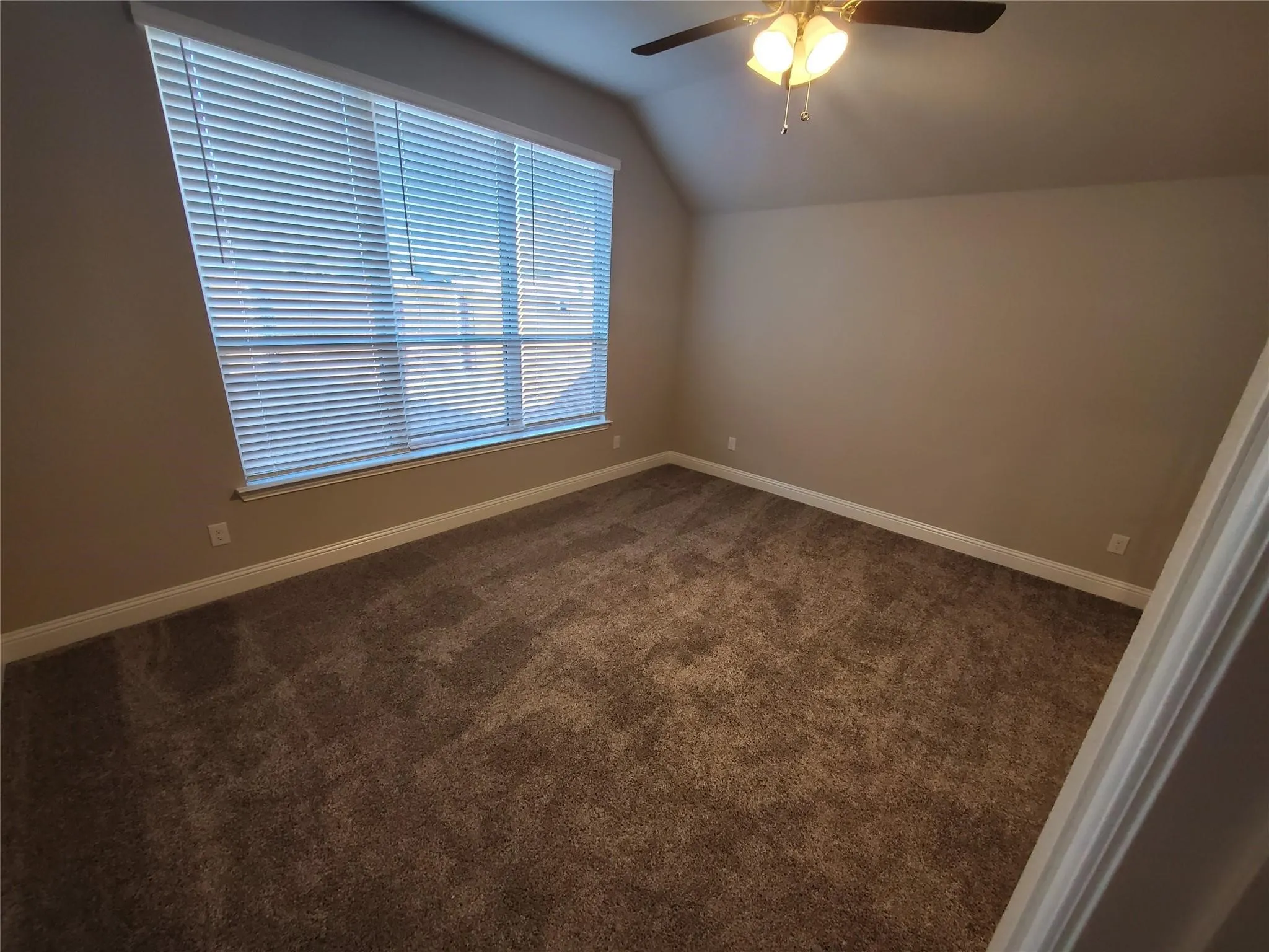 Single Family Residence For Rent in Parker County , 14928 Chipwood Drive, Aledo, Texas 76008, 4 Bedroom, 2 Bathroom, 2 Garage spaces, 1,982 Sqft, built in 2022, mls#21389646, Real Estate Agent in Aledo, Homes For Rent in Parker county, Homes For Rent in Aledo, Realtor in Aledo Texas, Real Estate Brokerage Independent Realty Texas, Luminita Cordes Realtor