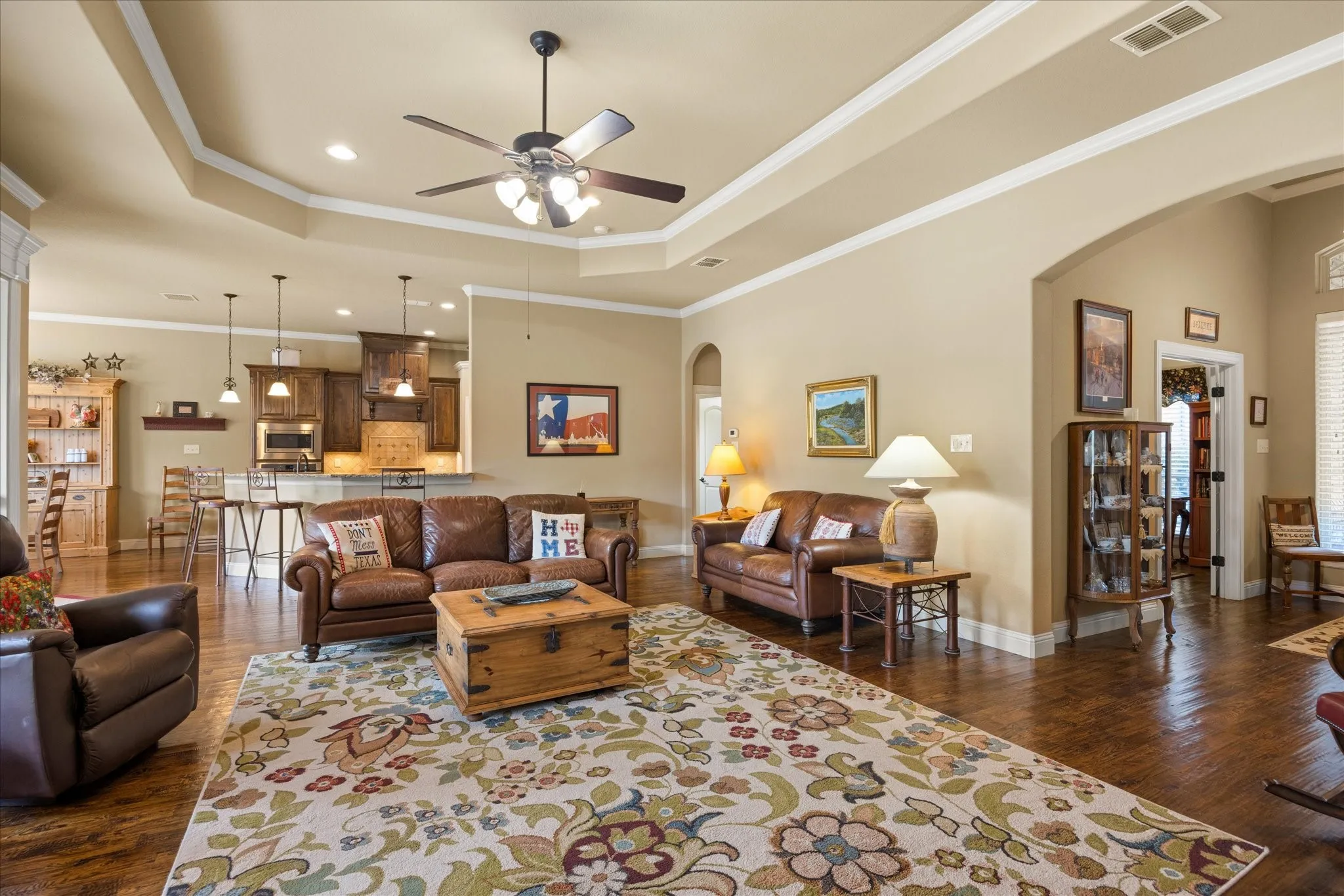 Single Family Residence For Sale in Parker County , 218 Hidden Creek Loop, Weatherford, Texas 76085, 3 Bedroom, 2 Bathroom, 2 Garage spaces, 2,486 Sqft, built in 2013, mls#21389584, Real Estate Agent in Weatherford, Homes For Sale in Parker county, Homes For Sale in Weatherford, Realtor in Weatherford Texas, Real Estate Brokerage Independent Realty Texas, Luminita Cordes Realtor