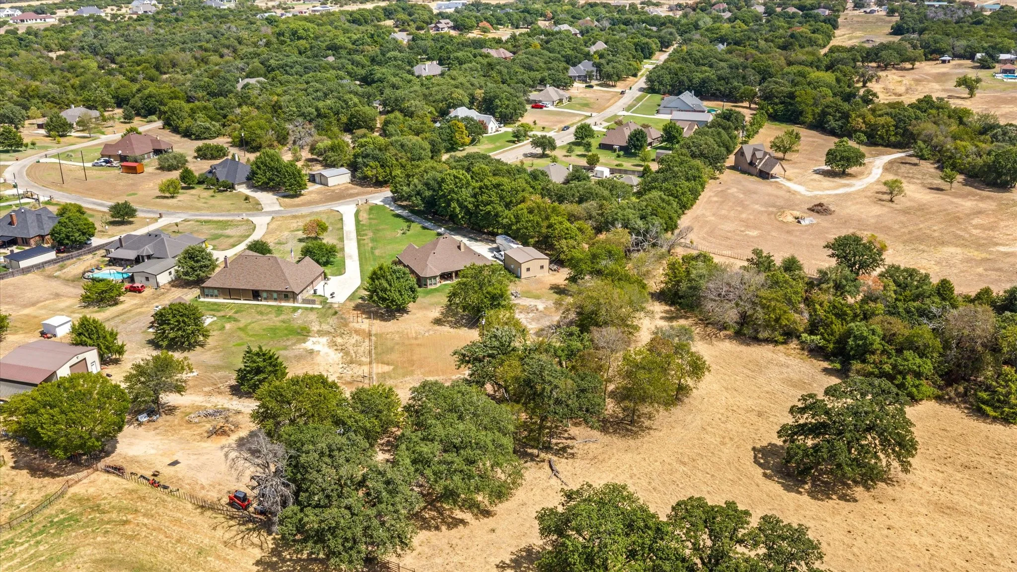 Single Family Residence For Sale in Parker County , 218 Hidden Creek Loop, Weatherford, Texas 76085, 3 Bedroom, 2 Bathroom, 2 Garage spaces, 2,486 Sqft, built in 2013, mls#21389584, Real Estate Agent in Weatherford, Homes For Sale in Parker county, Homes For Sale in Weatherford, Realtor in Weatherford Texas, Real Estate Brokerage Independent Realty Texas, Luminita Cordes Realtor