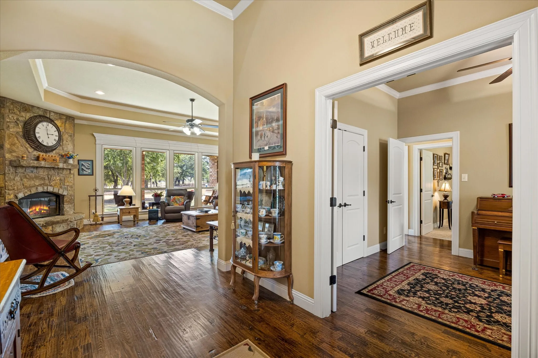 Single Family Residence For Sale in Parker County , 218 Hidden Creek Loop, Weatherford, Texas 76085, 3 Bedroom, 2 Bathroom, 2 Garage spaces, 2,486 Sqft, built in 2013, mls#21389584, Real Estate Agent in Weatherford, Homes For Sale in Parker county, Homes For Sale in Weatherford, Realtor in Weatherford Texas, Real Estate Brokerage Independent Realty Texas, Luminita Cordes Realtor