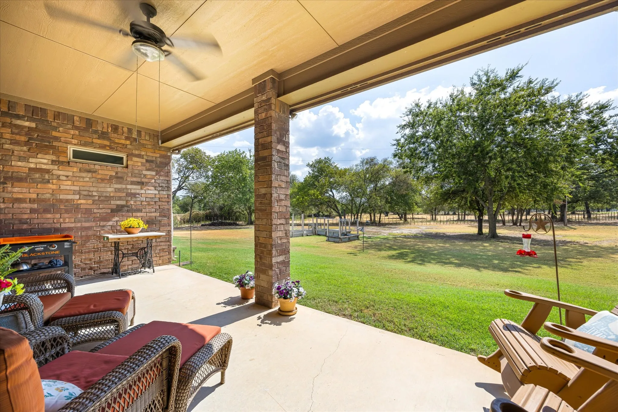 Single Family Residence For Sale in Parker County , 218 Hidden Creek Loop, Weatherford, Texas 76085, 3 Bedroom, 2 Bathroom, 2 Garage spaces, 2,486 Sqft, built in 2013, mls#21389584, Real Estate Agent in Weatherford, Homes For Sale in Parker county, Homes For Sale in Weatherford, Realtor in Weatherford Texas, Real Estate Brokerage Independent Realty Texas, Luminita Cordes Realtor