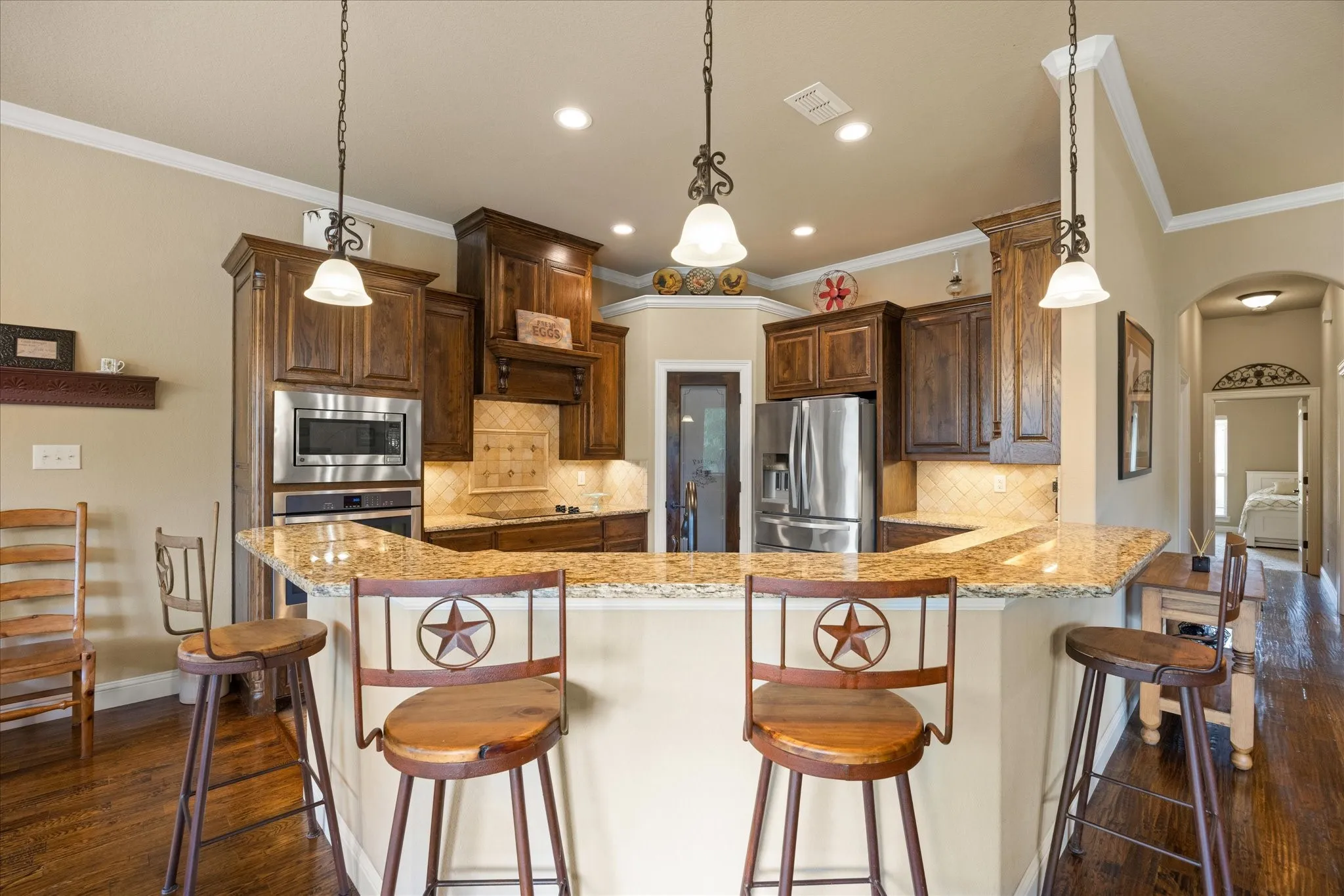 Single Family Residence For Sale in Parker County , 218 Hidden Creek Loop, Weatherford, Texas 76085, 3 Bedroom, 2 Bathroom, 2 Garage spaces, 2,486 Sqft, built in 2013, mls#21389584, Real Estate Agent in Weatherford, Homes For Sale in Parker county, Homes For Sale in Weatherford, Realtor in Weatherford Texas, Real Estate Brokerage Independent Realty Texas, Luminita Cordes Realtor