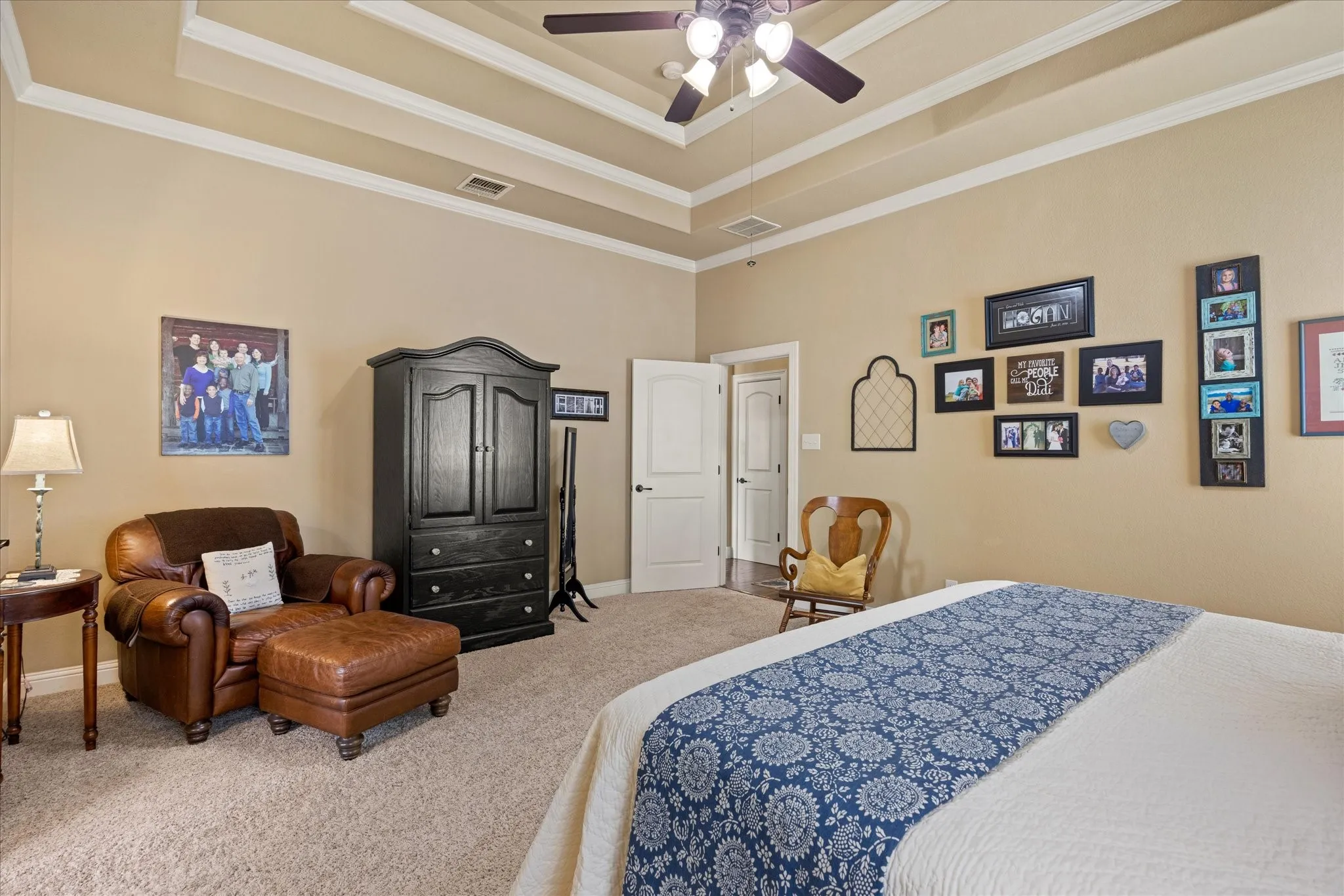 Single Family Residence For Sale in Parker County , 218 Hidden Creek Loop, Weatherford, Texas 76085, 3 Bedroom, 2 Bathroom, 2 Garage spaces, 2,486 Sqft, built in 2013, mls#21389584, Real Estate Agent in Weatherford, Homes For Sale in Parker county, Homes For Sale in Weatherford, Realtor in Weatherford Texas, Real Estate Brokerage Independent Realty Texas, Luminita Cordes Realtor