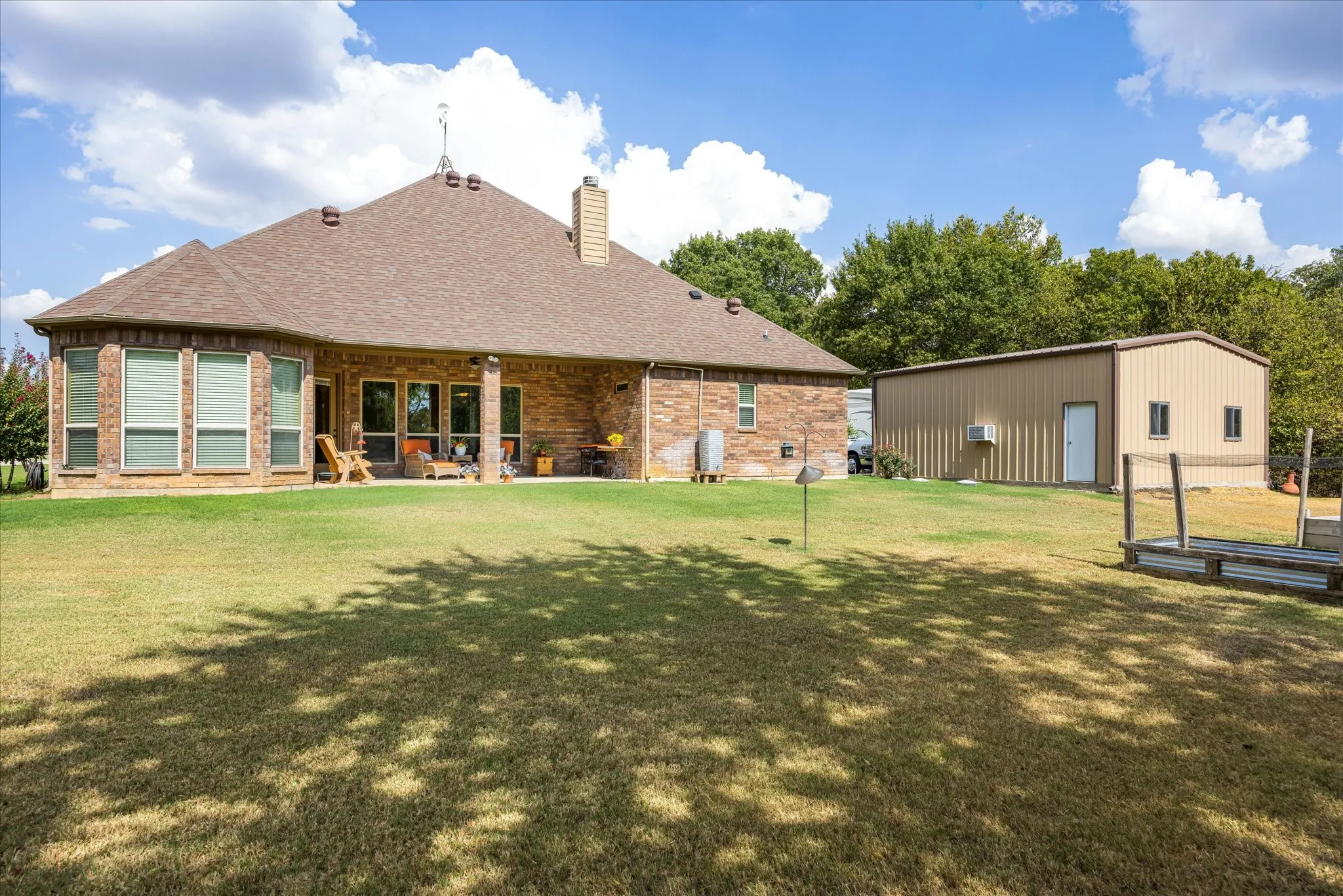 Single Family Residence For Sale in Parker County , 218 Hidden Creek Loop, Weatherford, Texas 76085, 3 Bedroom, 2 Bathroom, 2 Garage spaces, 2,486 Sqft, built in 2013, mls#21389584, Real Estate Agent in Weatherford, Homes For Sale in Parker county, Homes For Sale in Weatherford, Realtor in Weatherford Texas, Real Estate Brokerage Independent Realty Texas, Luminita Cordes Realtor