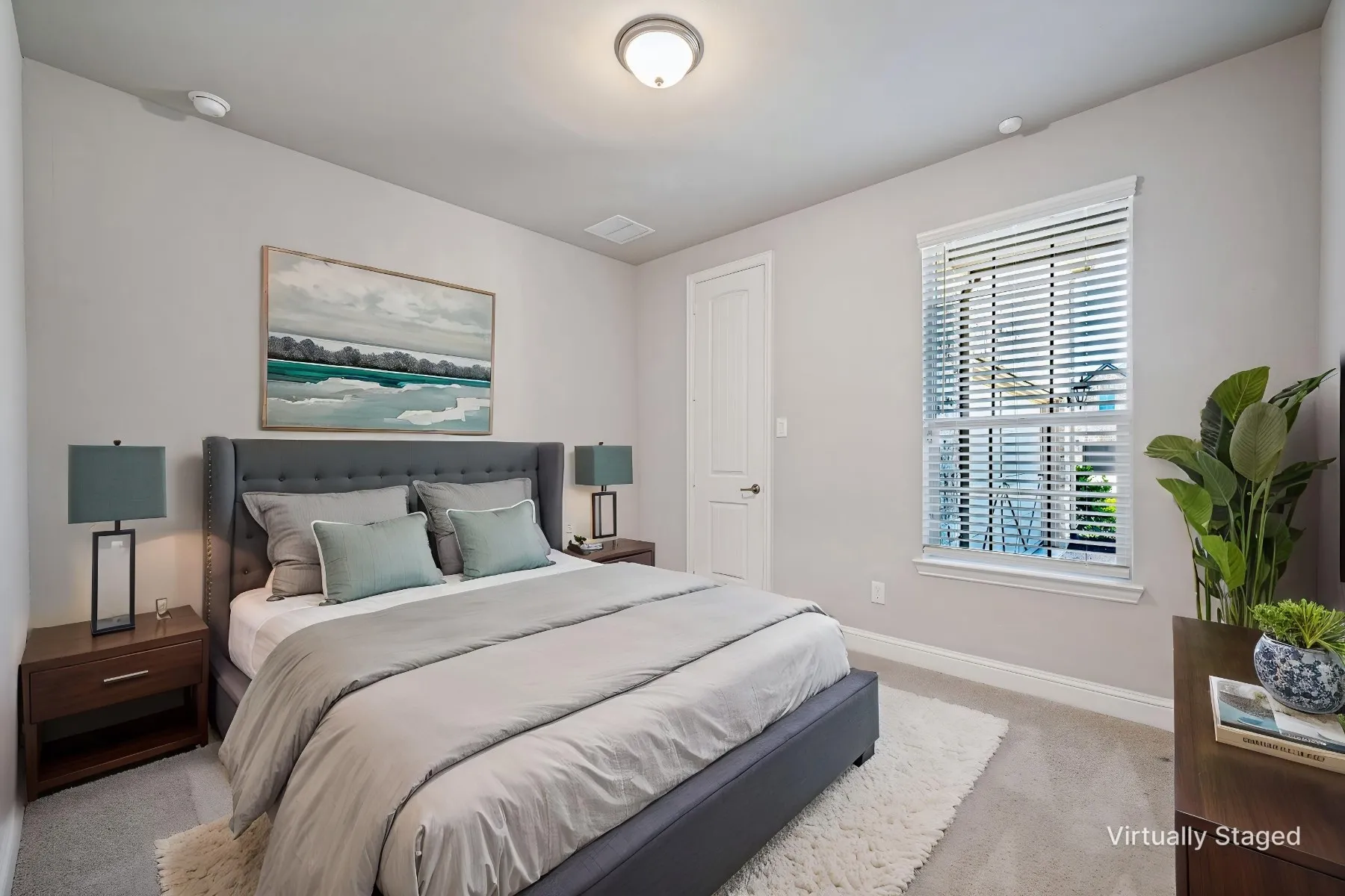 Recessed ceiling light fixture