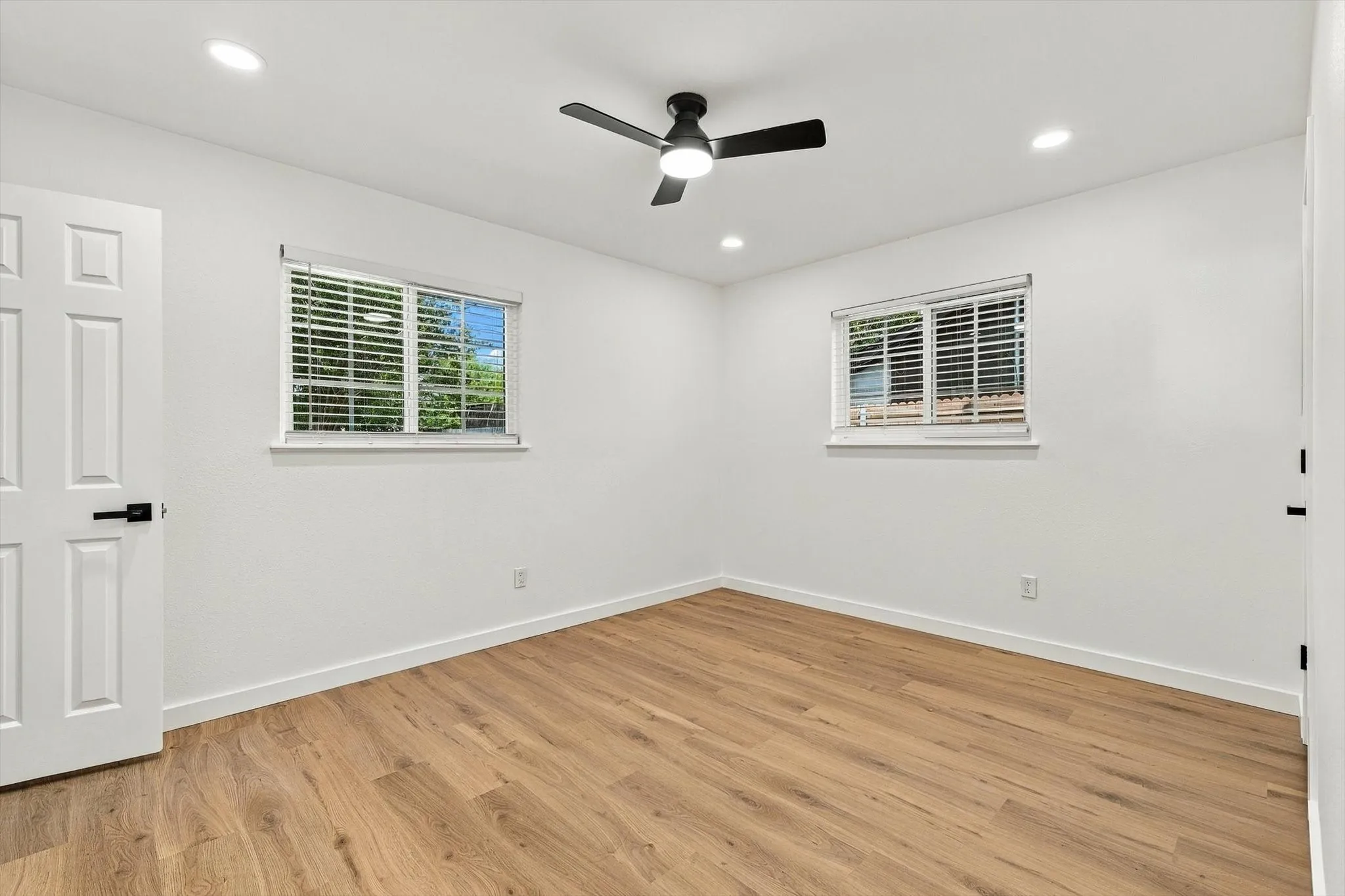 Single Family Residence For Sale in Tarrant County , 7713 Noreast Drive, North Richland Hills, Texas 76180, 3 Bedroom, 2 Bathroom, 2 Garage spaces, 1,280 Sqft, built in 1961, mls#21390367, Real Estate Agent in North Richland Hills, Homes For Sale in Tarrant county, Homes For Sale in North Richland Hills, Realtor in North Richland Hills Texas, Real Estate Brokerage Independent Realty Texas, Luminita Cordes Realtor
