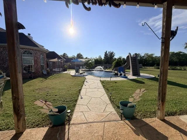 Single Family Residence For Sale in Smith County , 12606 County Road 1260, Bullard, Texas 75757, 4 Bedroom, 4 Bathroom, 4 Garage spaces, 3,000 Sqft, built in 2005, mls#21390368, Real Estate Agent in Bullard, Homes For Sale in Smith county, Homes For Sale in Bullard, Realtor in Bullard Texas, Real Estate Brokerage Independent Realty Texas, Luminita Cordes Realtor