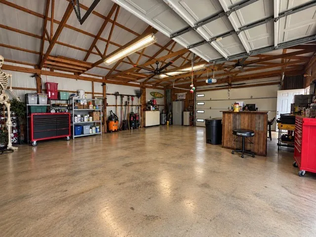 Single Family Residence For Sale in Smith County , 12606 County Road 1260, Bullard, Texas 75757, 4 Bedroom, 4 Bathroom, 4 Garage spaces, 3,000 Sqft, built in 2005, mls#21390368, Real Estate Agent in Bullard, Homes For Sale in Smith county, Homes For Sale in Bullard, Realtor in Bullard Texas, Real Estate Brokerage Independent Realty Texas, Luminita Cordes Realtor