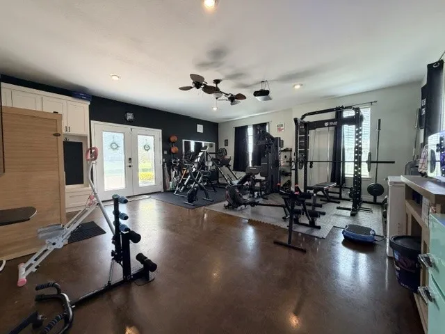 Single Family Residence For Sale in Smith County , 12606 County Road 1260, Bullard, Texas 75757, 4 Bedroom, 4 Bathroom, 4 Garage spaces, 3,000 Sqft, built in 2005, mls#21390368, Real Estate Agent in Bullard, Homes For Sale in Smith county, Homes For Sale in Bullard, Realtor in Bullard Texas, Real Estate Brokerage Independent Realty Texas, Luminita Cordes Realtor
