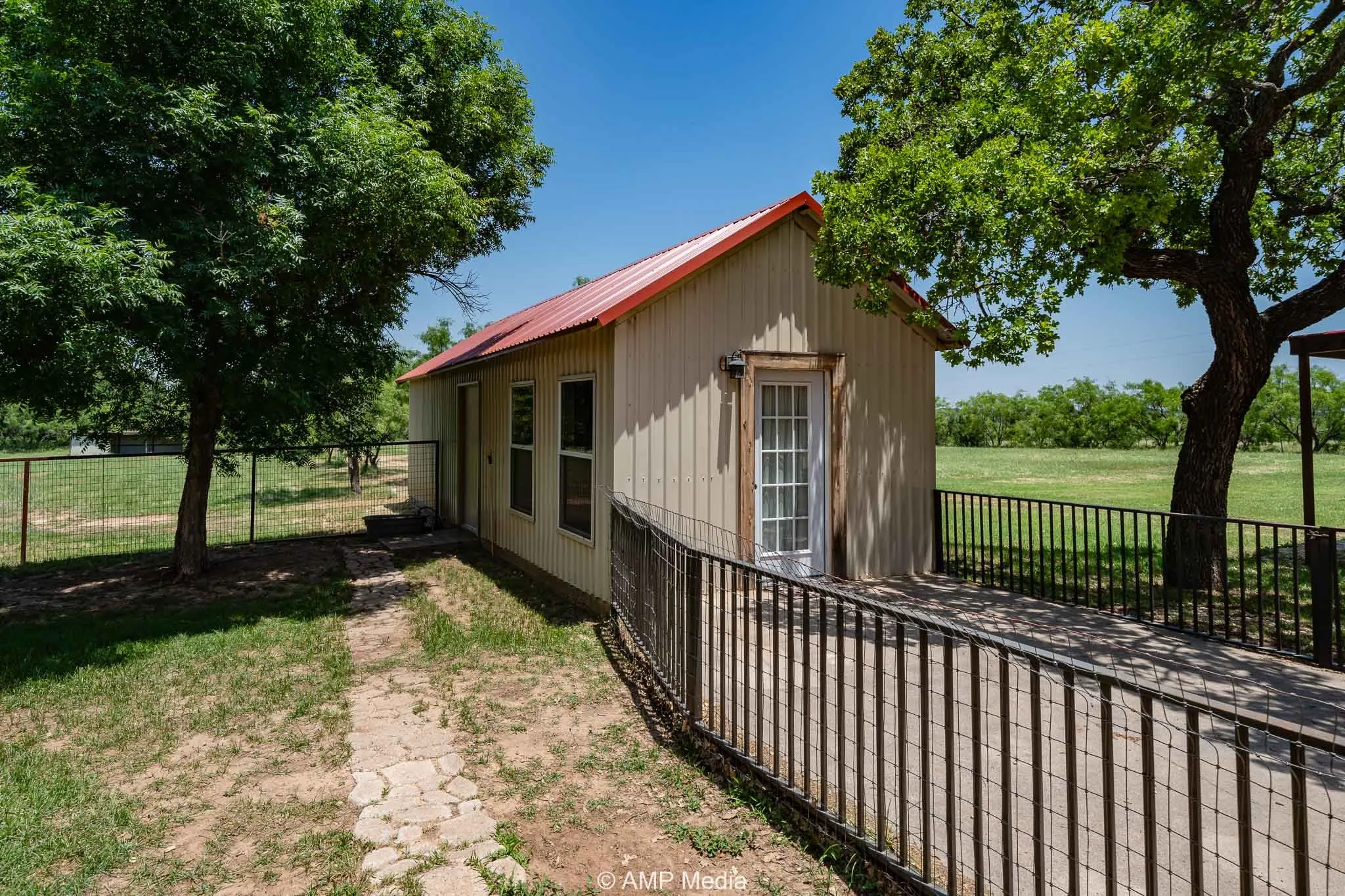 Single Family Residence For Sale in Callahan County , 13944 County Road 224, Abilene, Texas 79602, 3 Bedroom, 2 Bathroom, 2 Garage spaces, 1,887 Sqft, built in 1995, mls#21390371, Real Estate Agent in Abilene, Homes For Sale in Callahan county, Homes For Sale in Abilene, Realtor in Abilene Texas, Real Estate Brokerage Independent Realty Texas, Luminita Cordes Realtor