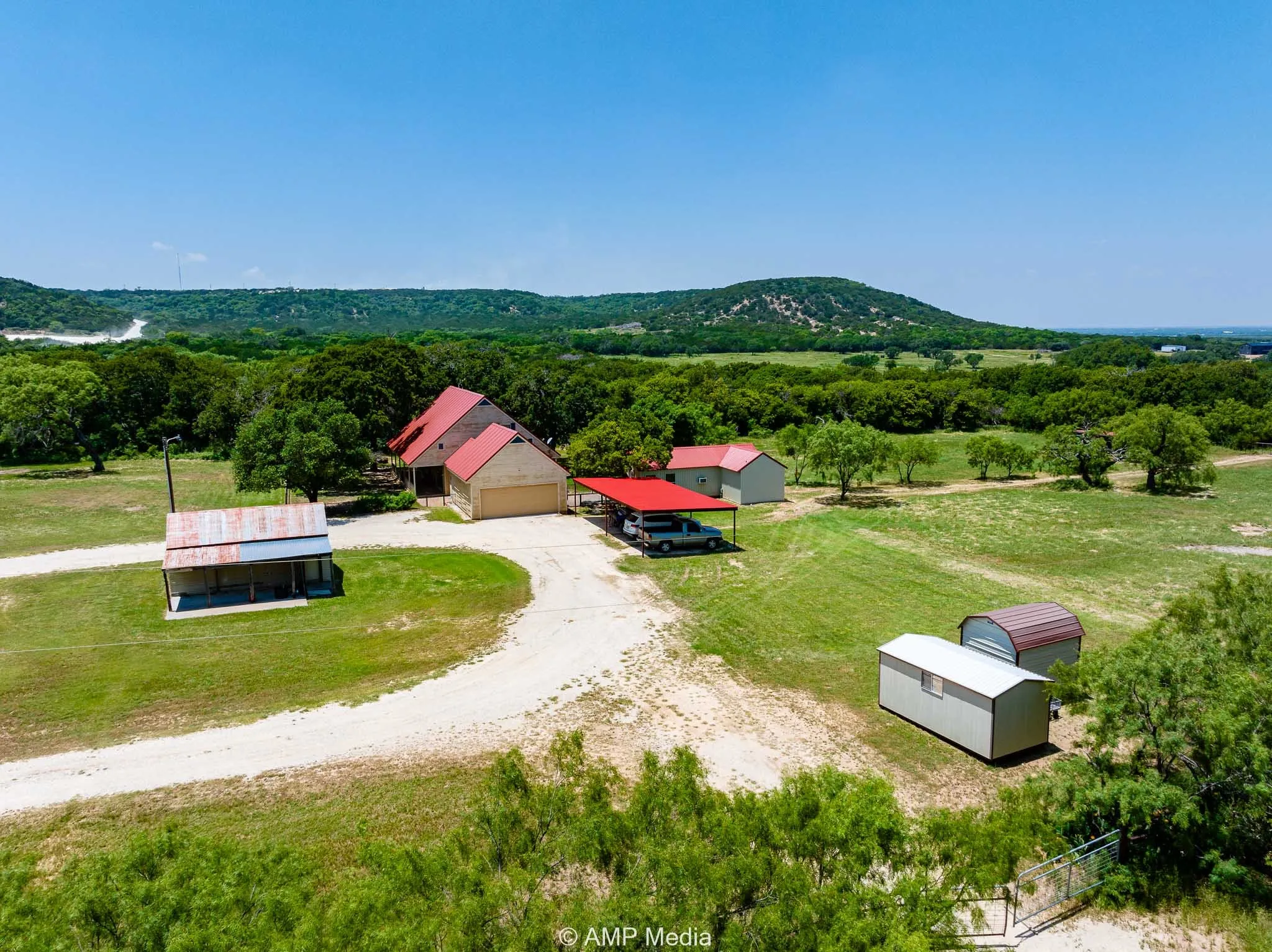 Single Family Residence For Sale in Callahan County , 13944 County Road 224, Abilene, Texas 79602, 3 Bedroom, 2 Bathroom, 2 Garage spaces, 1,887 Sqft, built in 1995, mls#21390371, Real Estate Agent in Abilene, Homes For Sale in Callahan county, Homes For Sale in Abilene, Realtor in Abilene Texas, Real Estate Brokerage Independent Realty Texas, Luminita Cordes Realtor