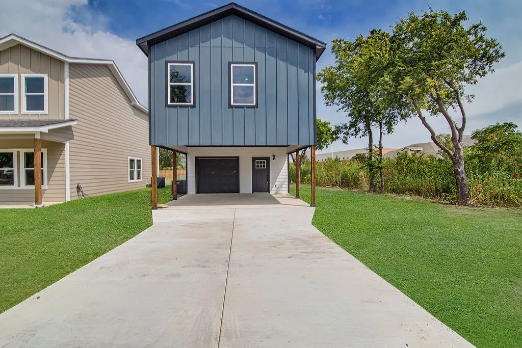 Single Family Residence For Sale in Tarrant County , 316 W Gambrell Street, Fort Worth, Texas 76115, 3 Bedroom, 3 Bathroom, 1 Garage spaces, 1,668 Sqft, built in 2026, mls#21390373, Real Estate Agent in Fort Worth, Homes For Sale in Tarrant county, Homes For Sale in Fort Worth, Realtor in Fort Worth Texas, Real Estate Brokerage Independent Realty Texas, Luminita Cordes Realtor