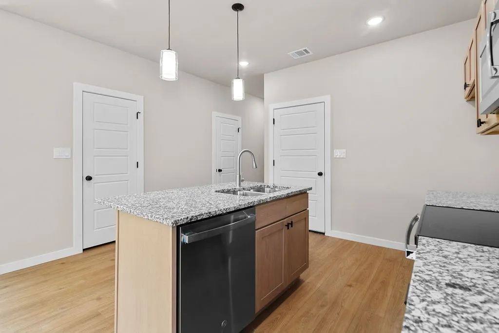 Single Family Residence For Sale in Tarrant County , 316 W Gambrell Street, Fort Worth, Texas 76115, 3 Bedroom, 3 Bathroom, 1 Garage spaces, 1,668 Sqft, built in 2026, mls#21390373, Real Estate Agent in Fort Worth, Homes For Sale in Tarrant county, Homes For Sale in Fort Worth, Realtor in Fort Worth Texas, Real Estate Brokerage Independent Realty Texas, Luminita Cordes Realtor