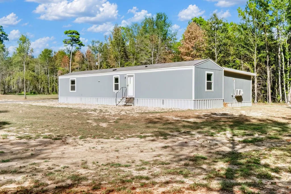 Manufactured Home For Sale in Cass County , 7752 FM 2888, Naples, Texas 75568, 3 Bedroom, 2 Bathroom, Garage spaces, 1,302 Sqft, built in 2023, mls#21389976, Real Estate Agent in Naples, Homes For Sale in Cass county, Homes For Sale in Naples, Realtor in Naples Texas, Real Estate Brokerage Independent Realty Texas, Luminita Cordes Realtor