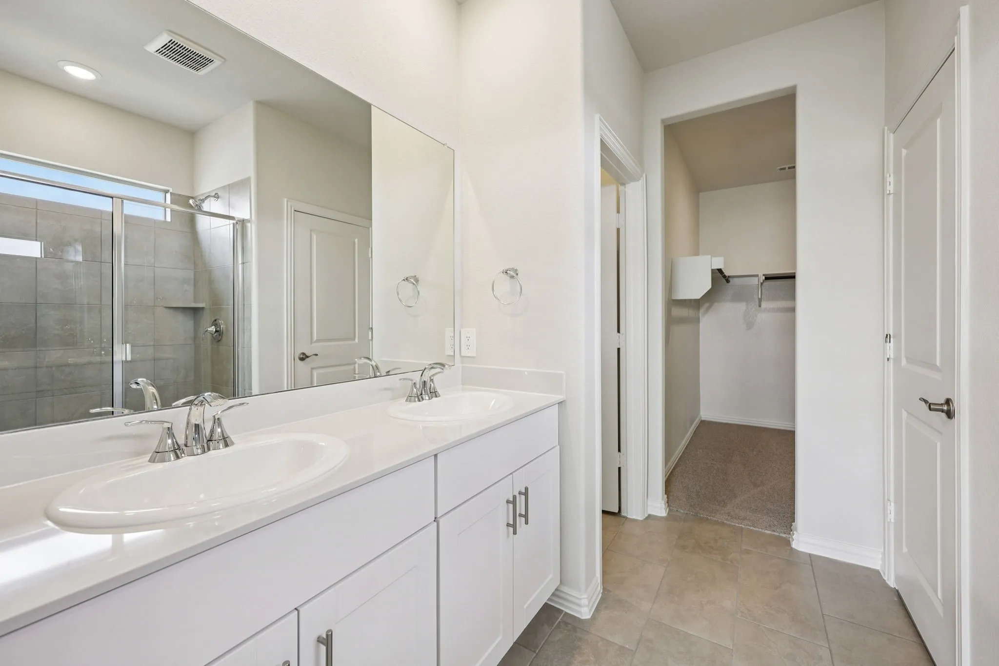 Photo is not of the actual home, but is an inspirational photo of builder’s model home and may depict options, furnishings, and/or decorator features that are not included.