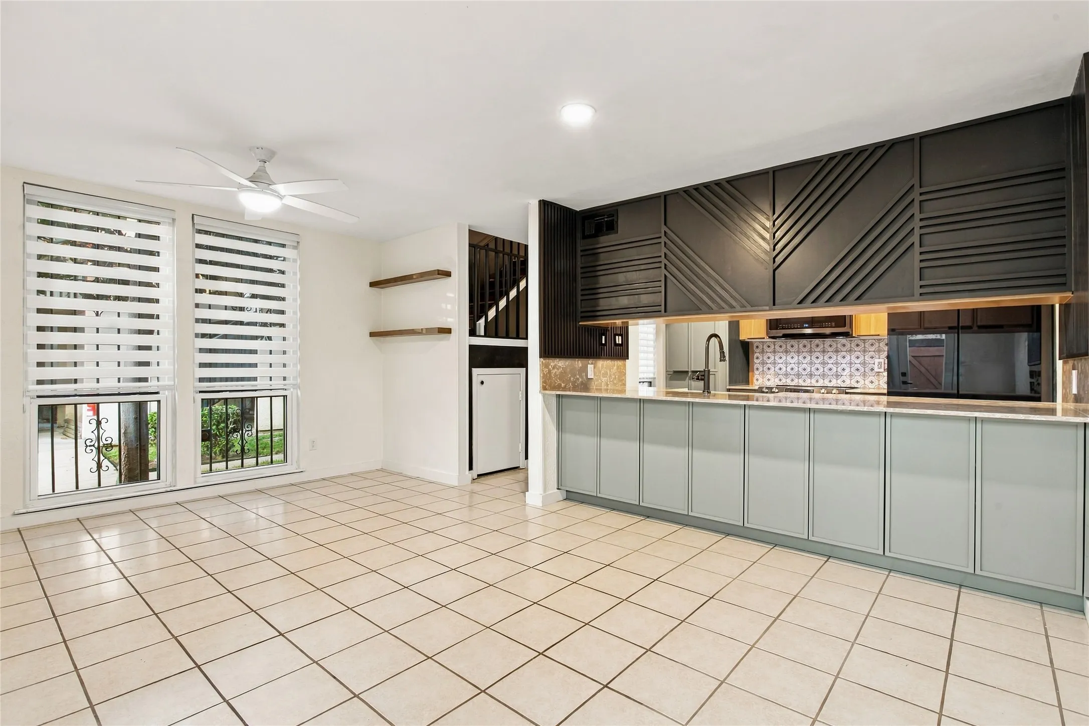 Condominium For Sale in Dallas County , 7125 Fair Oaks Avenue 12, Dallas, Texas 75231, 2 Bedroom, 3 Bathroom, Garage spaces, 1,427 Sqft, built in 1974, mls#21390376, Real Estate Agent in Dallas, Homes For Sale in Dallas county, Homes For Sale in Dallas, Realtor in Dallas Texas, Real Estate Brokerage Independent Realty Texas, Luminita Cordes Realtor