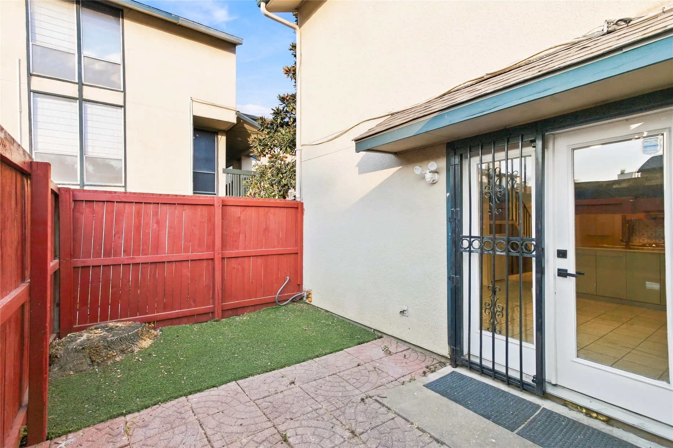 Condominium For Sale in Dallas County , 7125 Fair Oaks Avenue 12, Dallas, Texas 75231, 2 Bedroom, 3 Bathroom, Garage spaces, 1,427 Sqft, built in 1974, mls#21390376, Real Estate Agent in Dallas, Homes For Sale in Dallas county, Homes For Sale in Dallas, Realtor in Dallas Texas, Real Estate Brokerage Independent Realty Texas, Luminita Cordes Realtor