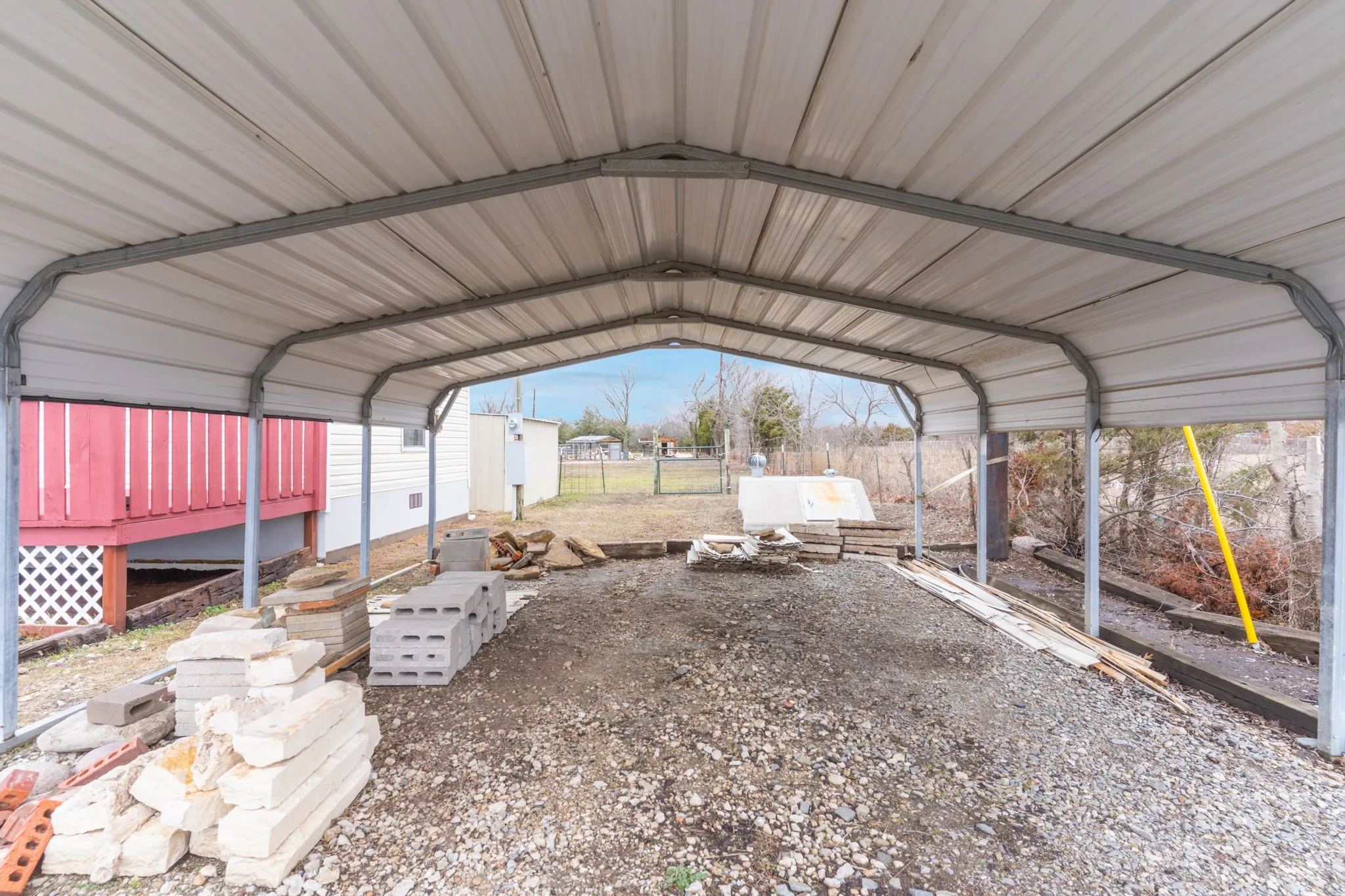 Mobile Home For Rent in Grayson County , 635 Fielder Road, Van Alstyne, Texas 75495, 2 Bedroom, 1 Bathroom, Garage spaces, 784 Sqft, built in 2015, mls#21390273, Real Estate Agent in Van Alstyne, Homes For Rent in Grayson county, Homes For Rent in Van Alstyne, Realtor in Van Alstyne Texas, Real Estate Brokerage Independent Realty Texas, Luminita Cordes Realtor
