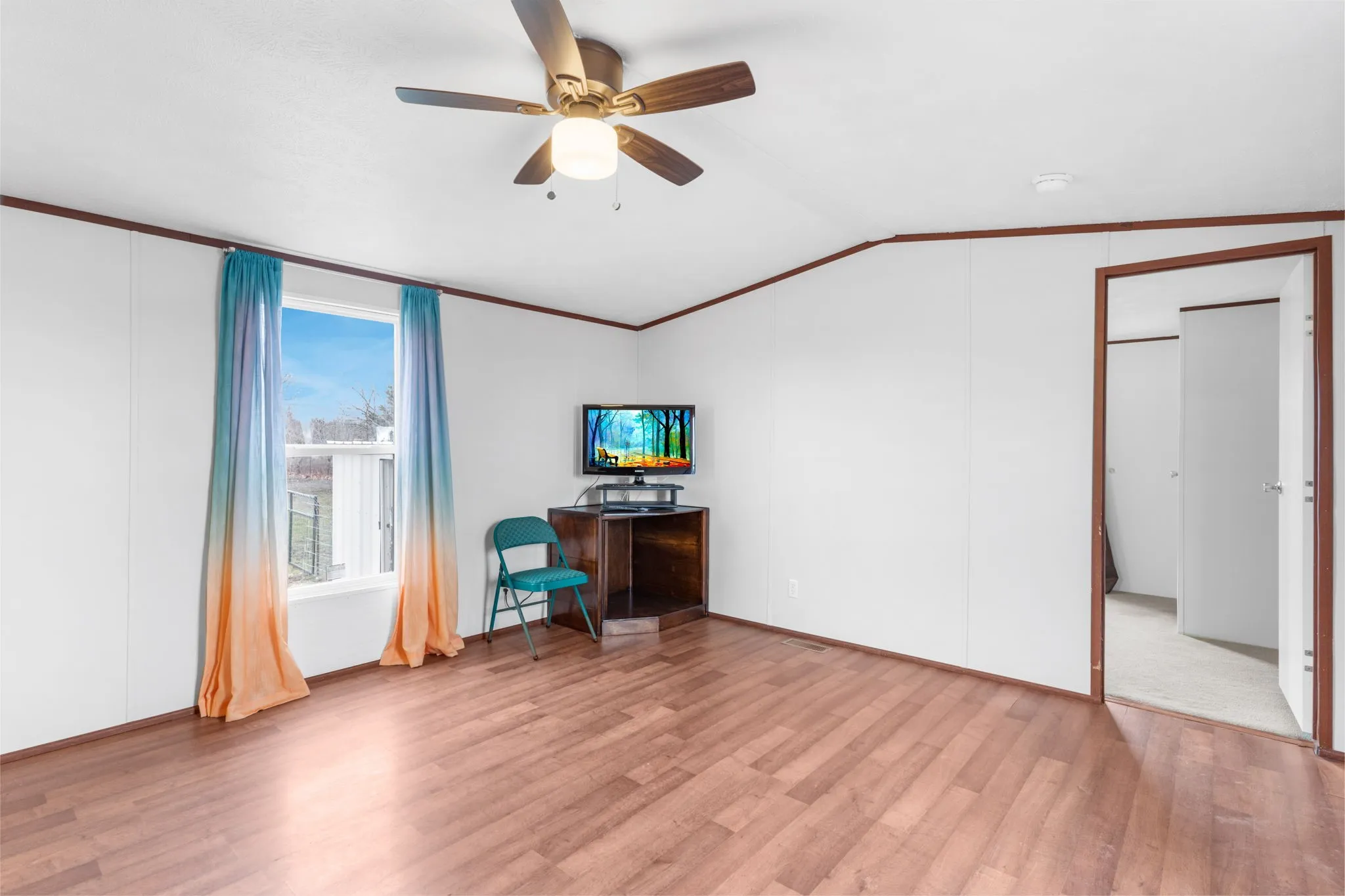 Mobile Home For Rent in Grayson County , 635 Fielder Road, Van Alstyne, Texas 75495, 2 Bedroom, 1 Bathroom, Garage spaces, 784 Sqft, built in 2015, mls#21390273, Real Estate Agent in Van Alstyne, Homes For Rent in Grayson county, Homes For Rent in Van Alstyne, Realtor in Van Alstyne Texas, Real Estate Brokerage Independent Realty Texas, Luminita Cordes Realtor