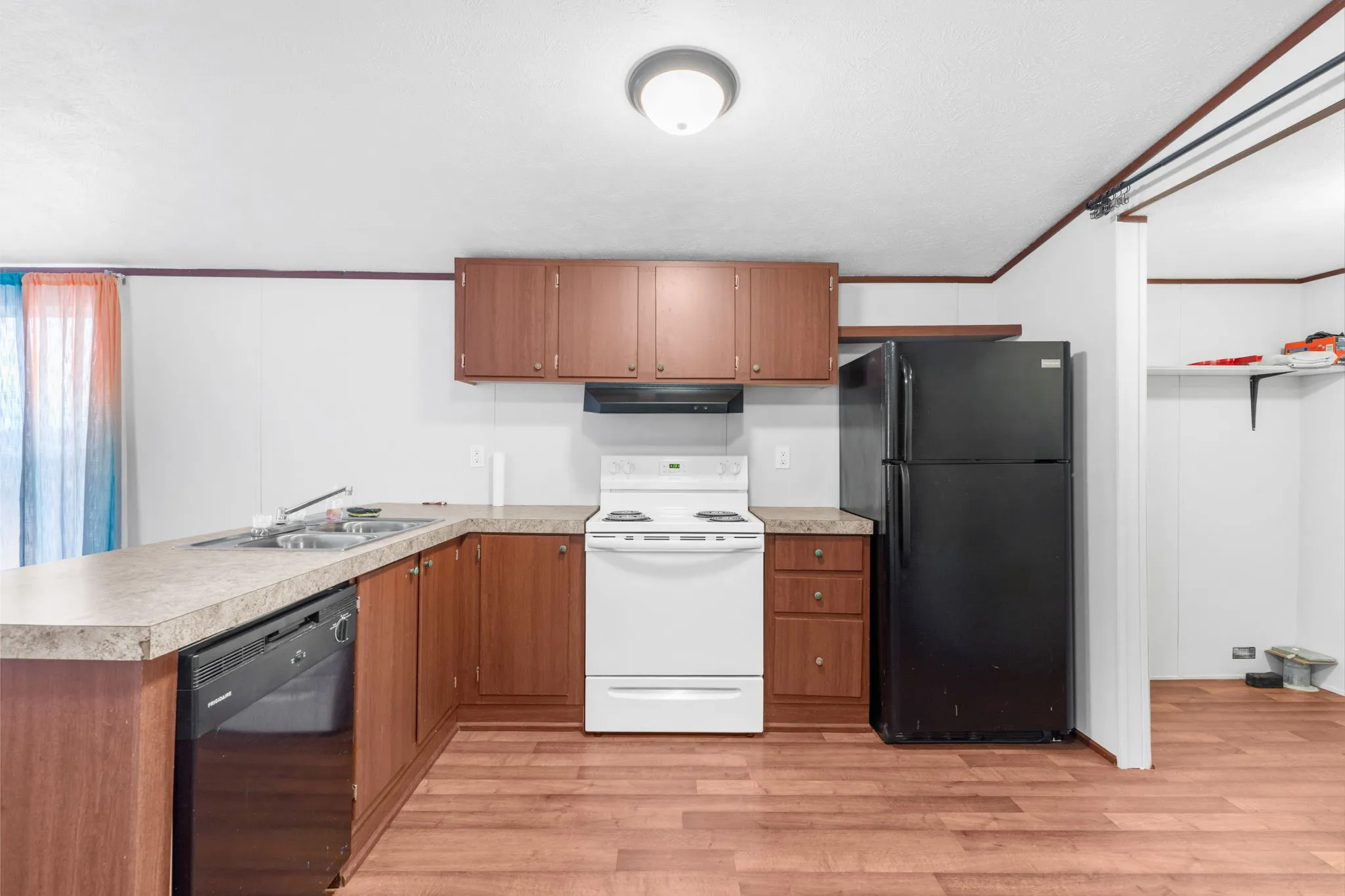 Mobile Home For Rent in Grayson County , 635 Fielder Road, Van Alstyne, Texas 75495, 2 Bedroom, 1 Bathroom, Garage spaces, 784 Sqft, built in 2015, mls#21390273, Real Estate Agent in Van Alstyne, Homes For Rent in Grayson county, Homes For Rent in Van Alstyne, Realtor in Van Alstyne Texas, Real Estate Brokerage Independent Realty Texas, Luminita Cordes Realtor