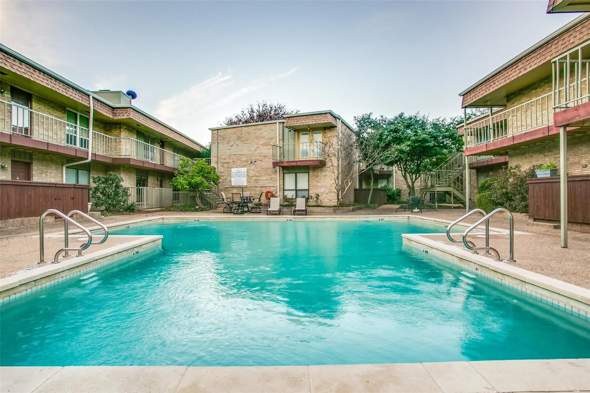 Condominium For Rent in Dallas County , 5916 Birchbrook Drive 126, Dallas, Texas 75206, 3 Bedroom, 2 Bathroom, Garage spaces, 1,144 Sqft, built in 1969, mls#21390033, Real Estate Agent in Dallas, Homes For Rent in Dallas county, Homes For Rent in Dallas, Realtor in Dallas Texas, Real Estate Brokerage Independent Realty Texas, Luminita Cordes Realtor