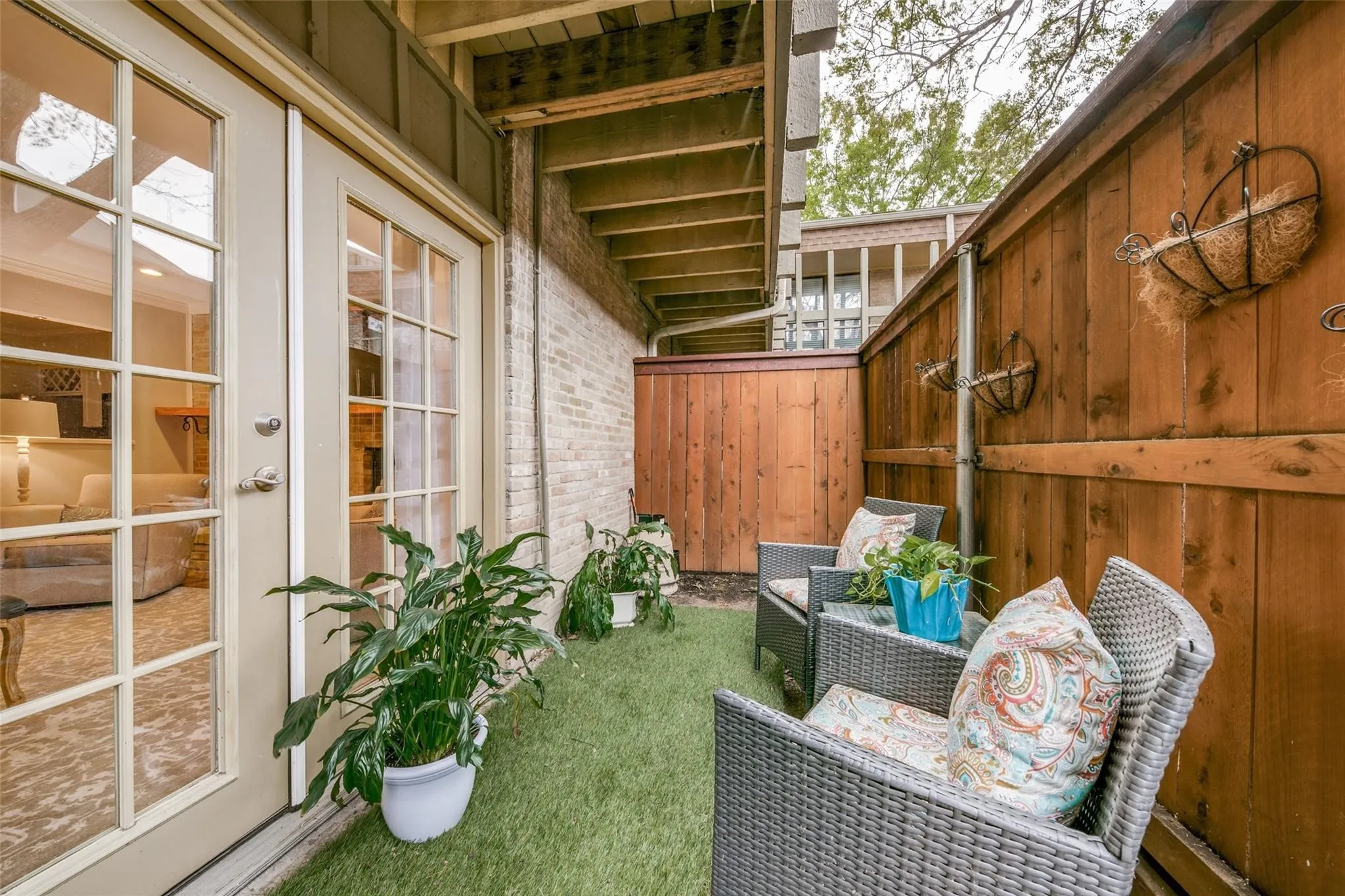 Condominium For Rent in Dallas County , 5916 Birchbrook Drive 126, Dallas, Texas 75206, 3 Bedroom, 2 Bathroom, Garage spaces, 1,144 Sqft, built in 1969, mls#21390033, Real Estate Agent in Dallas, Homes For Rent in Dallas county, Homes For Rent in Dallas, Realtor in Dallas Texas, Real Estate Brokerage Independent Realty Texas, Luminita Cordes Realtor