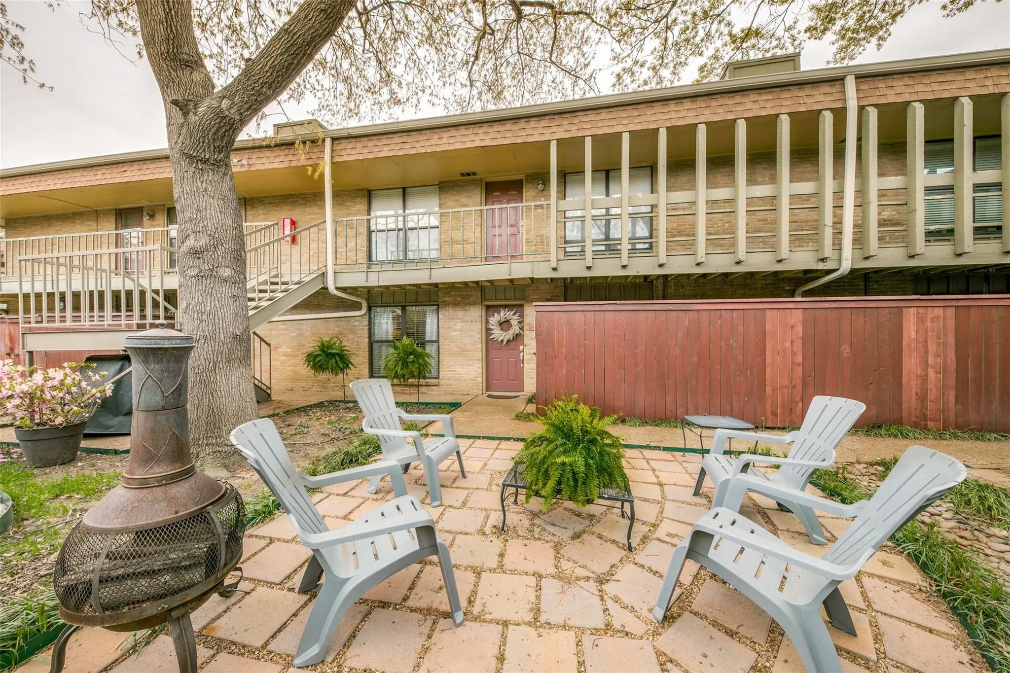 Condominium For Rent in Dallas County , 5916 Birchbrook Drive 126, Dallas, Texas 75206, 3 Bedroom, 2 Bathroom, Garage spaces, 1,144 Sqft, built in 1969, mls#21390033, Real Estate Agent in Dallas, Homes For Rent in Dallas county, Homes For Rent in Dallas, Realtor in Dallas Texas, Real Estate Brokerage Independent Realty Texas, Luminita Cordes Realtor
