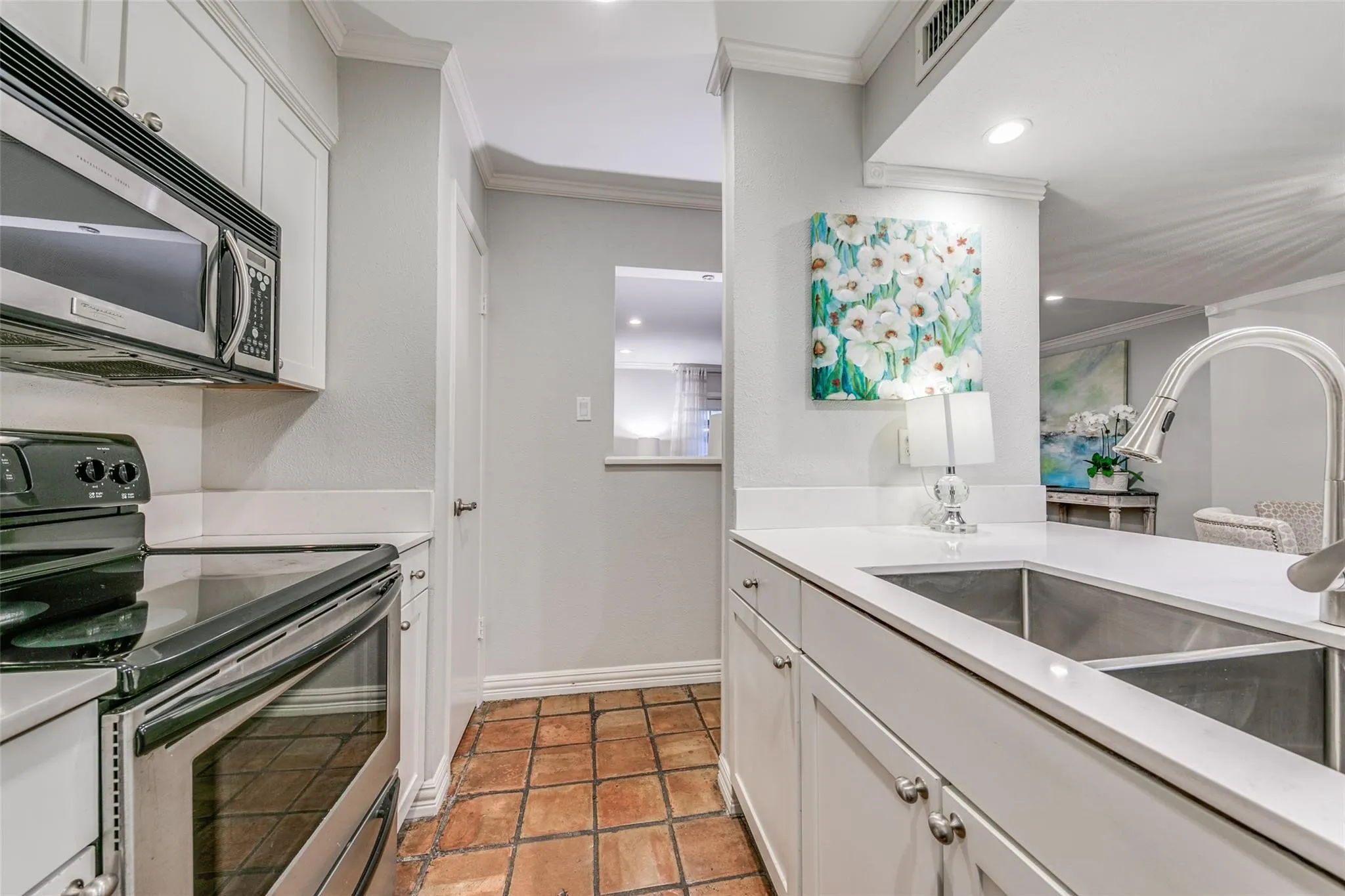 Condominium For Rent in Dallas County , 5916 Birchbrook Drive 126, Dallas, Texas 75206, 3 Bedroom, 2 Bathroom, Garage spaces, 1,144 Sqft, built in 1969, mls#21390033, Real Estate Agent in Dallas, Homes For Rent in Dallas county, Homes For Rent in Dallas, Realtor in Dallas Texas, Real Estate Brokerage Independent Realty Texas, Luminita Cordes Realtor