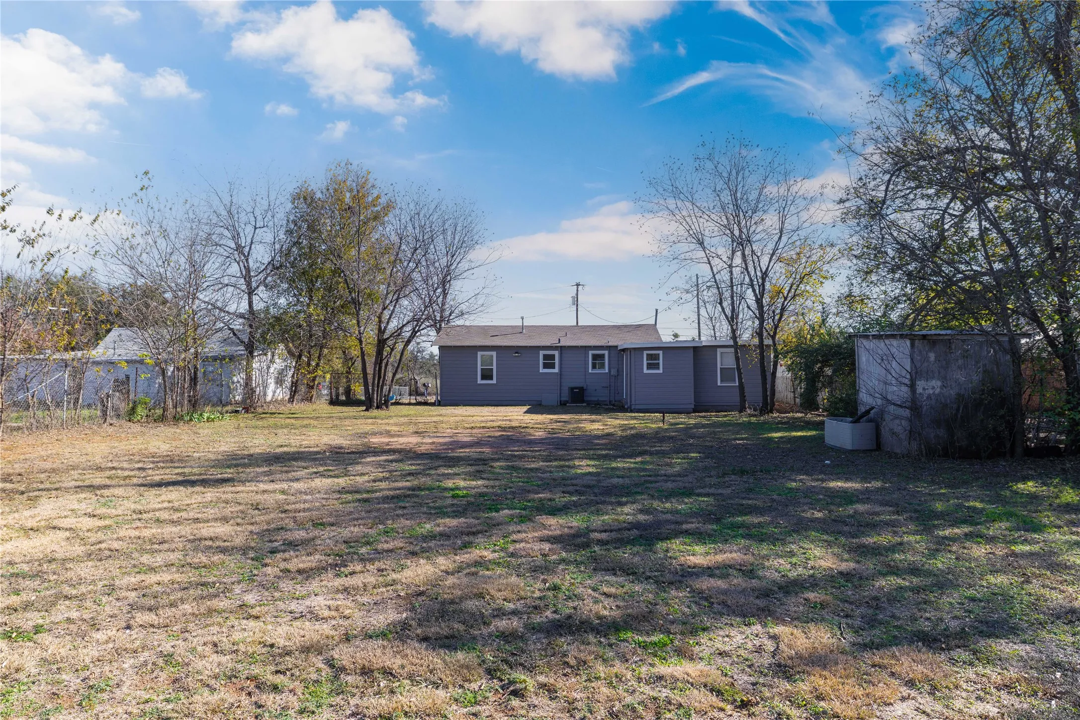 Single Family Residence For Sale in Brown County , 204 Northline Drive, Early, Texas 76802, 3 Bedroom, 2 Bathroom, Garage spaces, 1,288 Sqft, built in 0, mls#21390325, Real Estate Agent in Early, Homes For Sale in Brown county, Homes For Sale in Early, Realtor in Early Texas, Real Estate Brokerage Independent Realty Texas, Luminita Cordes Realtor