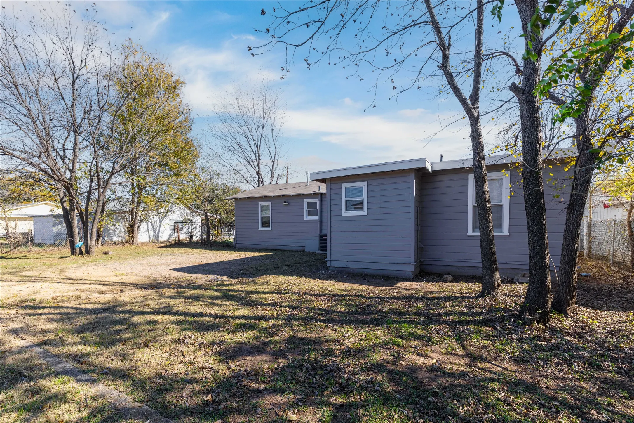 Single Family Residence For Sale in Brown County , 204 Northline Drive, Early, Texas 76802, 3 Bedroom, 2 Bathroom, Garage spaces, 1,288 Sqft, built in 0, mls#21390325, Real Estate Agent in Early, Homes For Sale in Brown county, Homes For Sale in Early, Realtor in Early Texas, Real Estate Brokerage Independent Realty Texas, Luminita Cordes Realtor