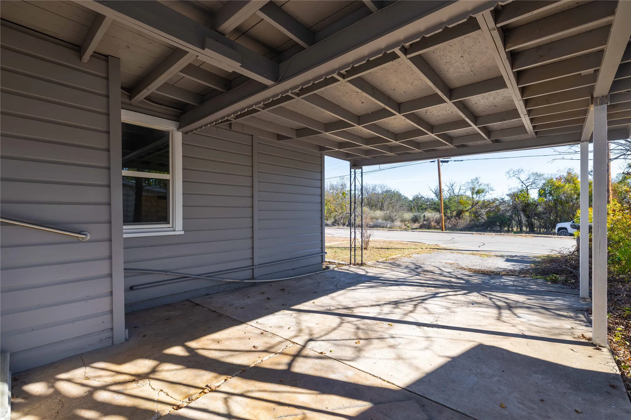 Single Family Residence For Sale in Brown County , 204 Northline Drive, Early, Texas 76802, 3 Bedroom, 2 Bathroom, Garage spaces, 1,288 Sqft, built in 0, mls#21390325, Real Estate Agent in Early, Homes For Sale in Brown county, Homes For Sale in Early, Realtor in Early Texas, Real Estate Brokerage Independent Realty Texas, Luminita Cordes Realtor
