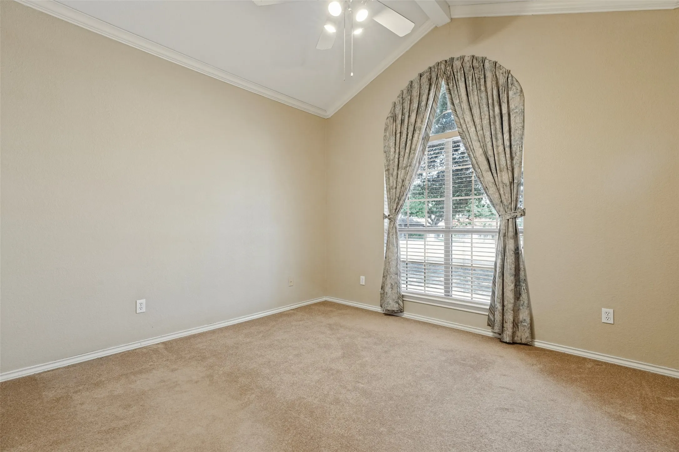 Single Family Residence For Sale in Collin County , 1249 Chandler Circle, Prosper, Texas 75078, 3 Bedroom, 3 Bathroom, 3 Garage spaces, 1,897 Sqft, built in 1995, mls#21389710, Real Estate Agent in Prosper, Homes For Sale in Collin county, Homes For Sale in Prosper, Realtor in Prosper Texas, Real Estate Brokerage Independent Realty Texas, Luminita Cordes Realtor