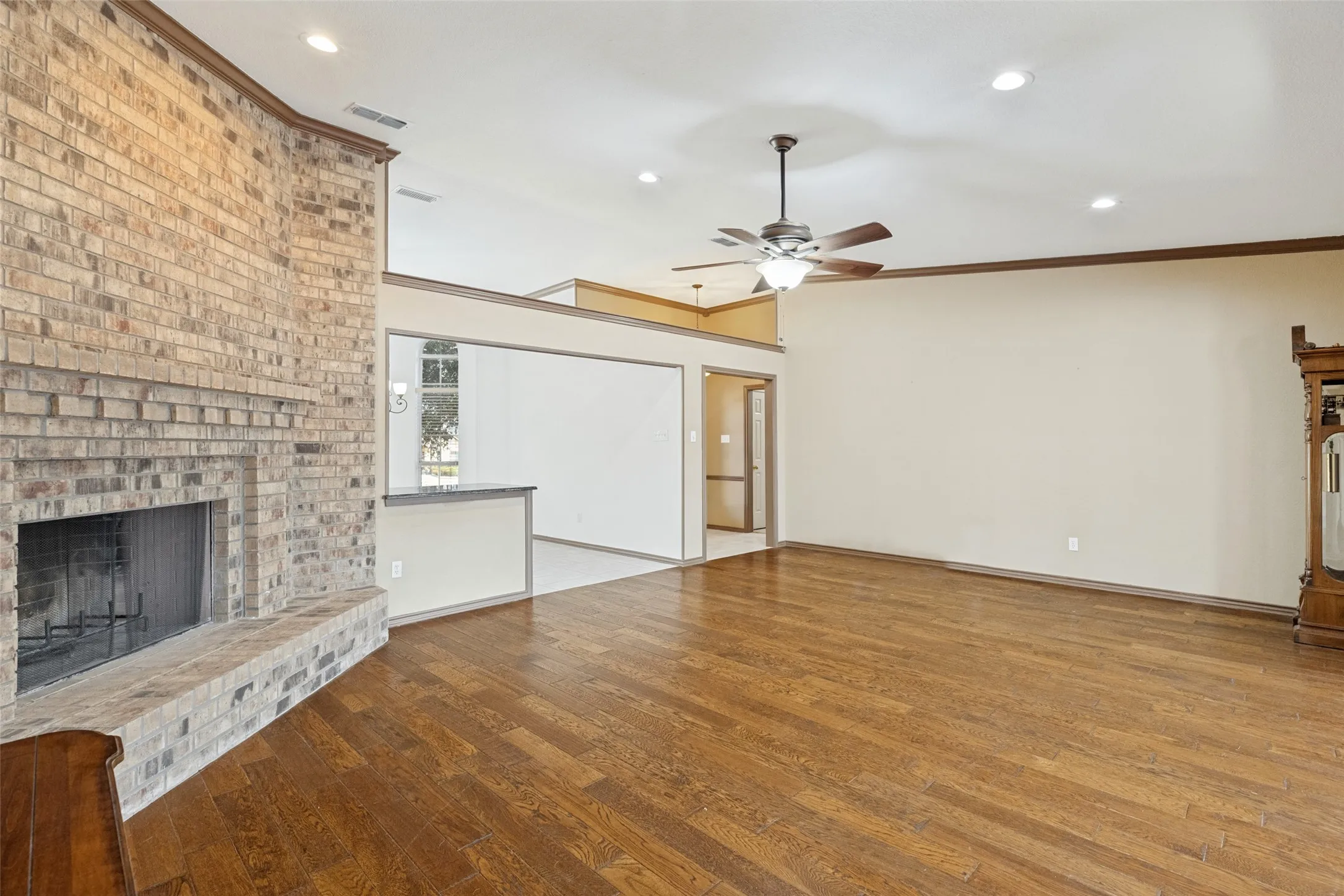 Single Family Residence For Sale in Collin County , 1249 Chandler Circle, Prosper, Texas 75078, 3 Bedroom, 3 Bathroom, 3 Garage spaces, 1,897 Sqft, built in 1995, mls#21389710, Real Estate Agent in Prosper, Homes For Sale in Collin county, Homes For Sale in Prosper, Realtor in Prosper Texas, Real Estate Brokerage Independent Realty Texas, Luminita Cordes Realtor