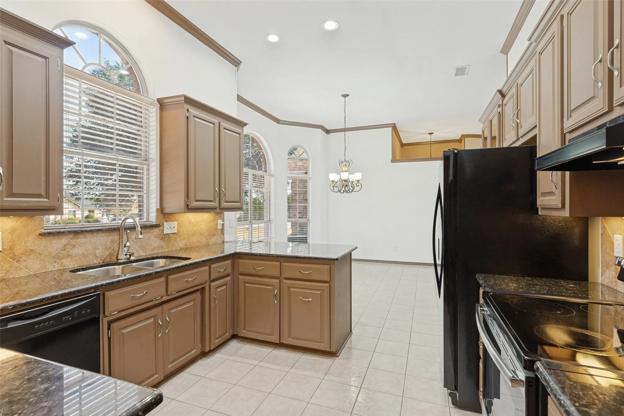 Single Family Residence For Sale in Collin County , 1249 Chandler Circle, Prosper, Texas 75078, 3 Bedroom, 3 Bathroom, 3 Garage spaces, 1,897 Sqft, built in 1995, mls#21389710, Real Estate Agent in Prosper, Homes For Sale in Collin county, Homes For Sale in Prosper, Realtor in Prosper Texas, Real Estate Brokerage Independent Realty Texas, Luminita Cordes Realtor