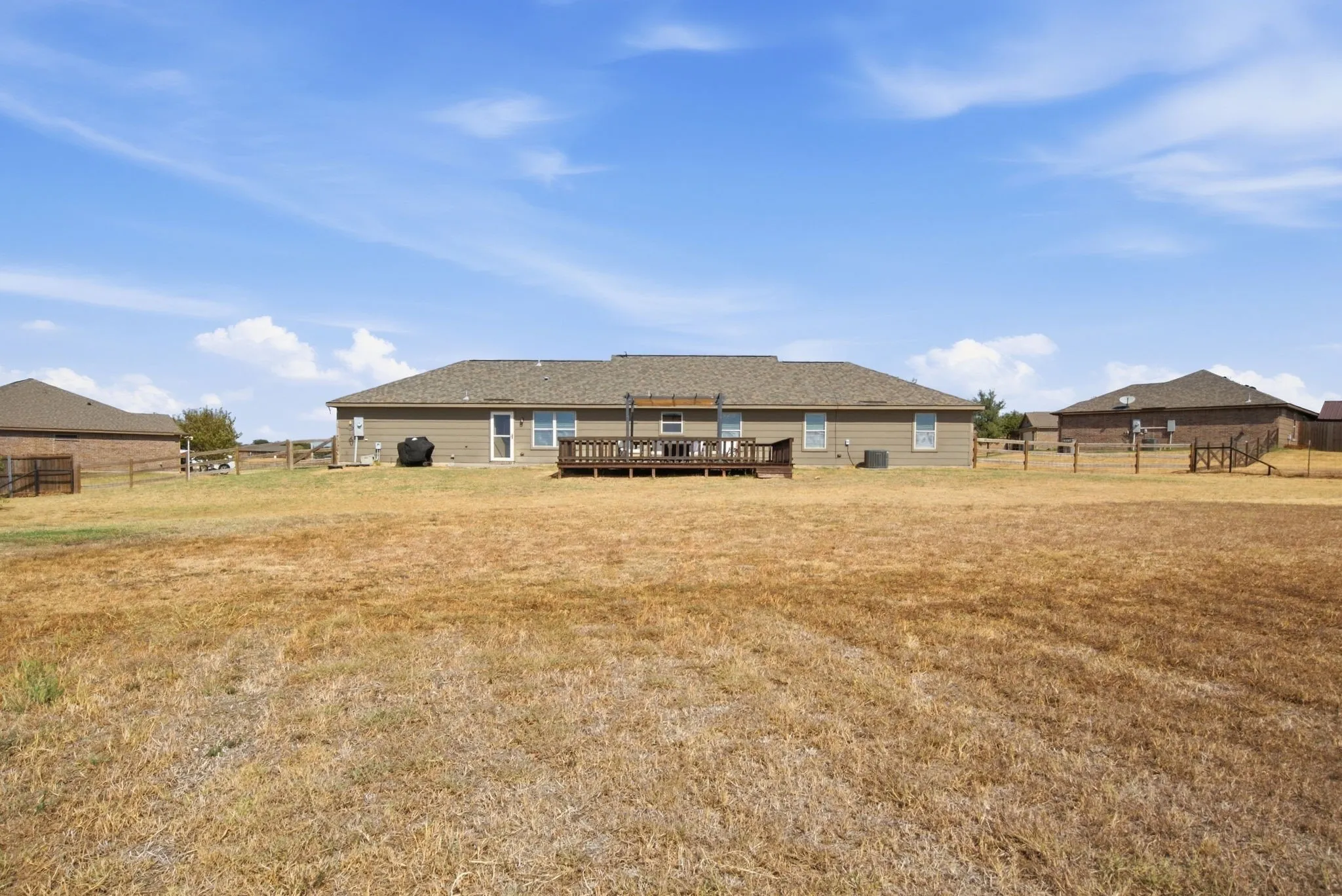 Single Family Residence For Sale in Wise County , 200 Live Oak Lane, Decatur, Texas 76234, 4 Bedroom, 2 Bathroom, 2 Garage spaces, 1,987 Sqft, built in 2017, mls#21390257, Real Estate Agent in Decatur, Homes For Sale in Wise county, Homes For Sale in Decatur, Realtor in Decatur Texas, Real Estate Brokerage Independent Realty Texas, Luminita Cordes Realtor