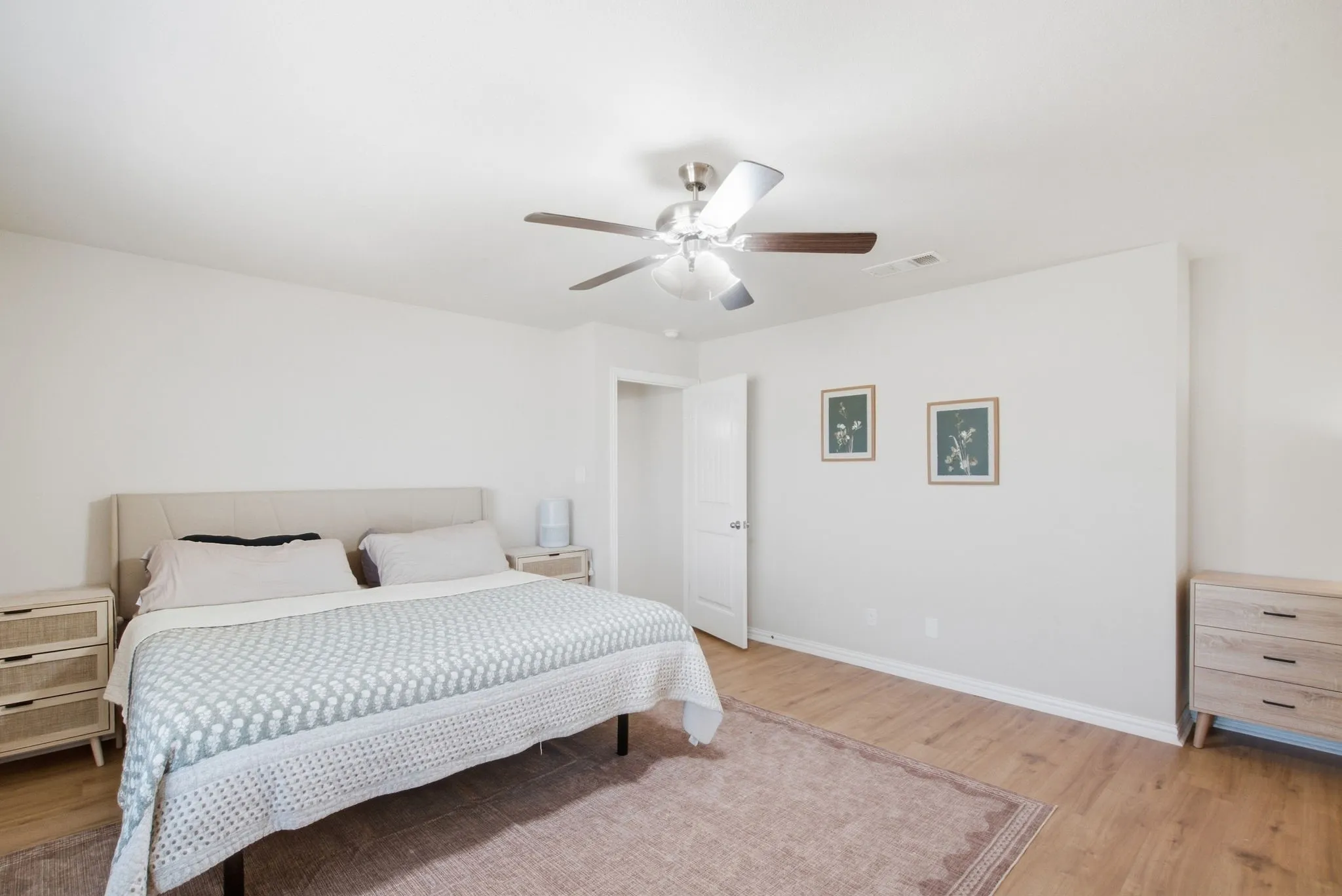 Single Family Residence For Sale in Wise County , 200 Live Oak Lane, Decatur, Texas 76234, 4 Bedroom, 2 Bathroom, 2 Garage spaces, 1,987 Sqft, built in 2017, mls#21390257, Real Estate Agent in Decatur, Homes For Sale in Wise county, Homes For Sale in Decatur, Realtor in Decatur Texas, Real Estate Brokerage Independent Realty Texas, Luminita Cordes Realtor