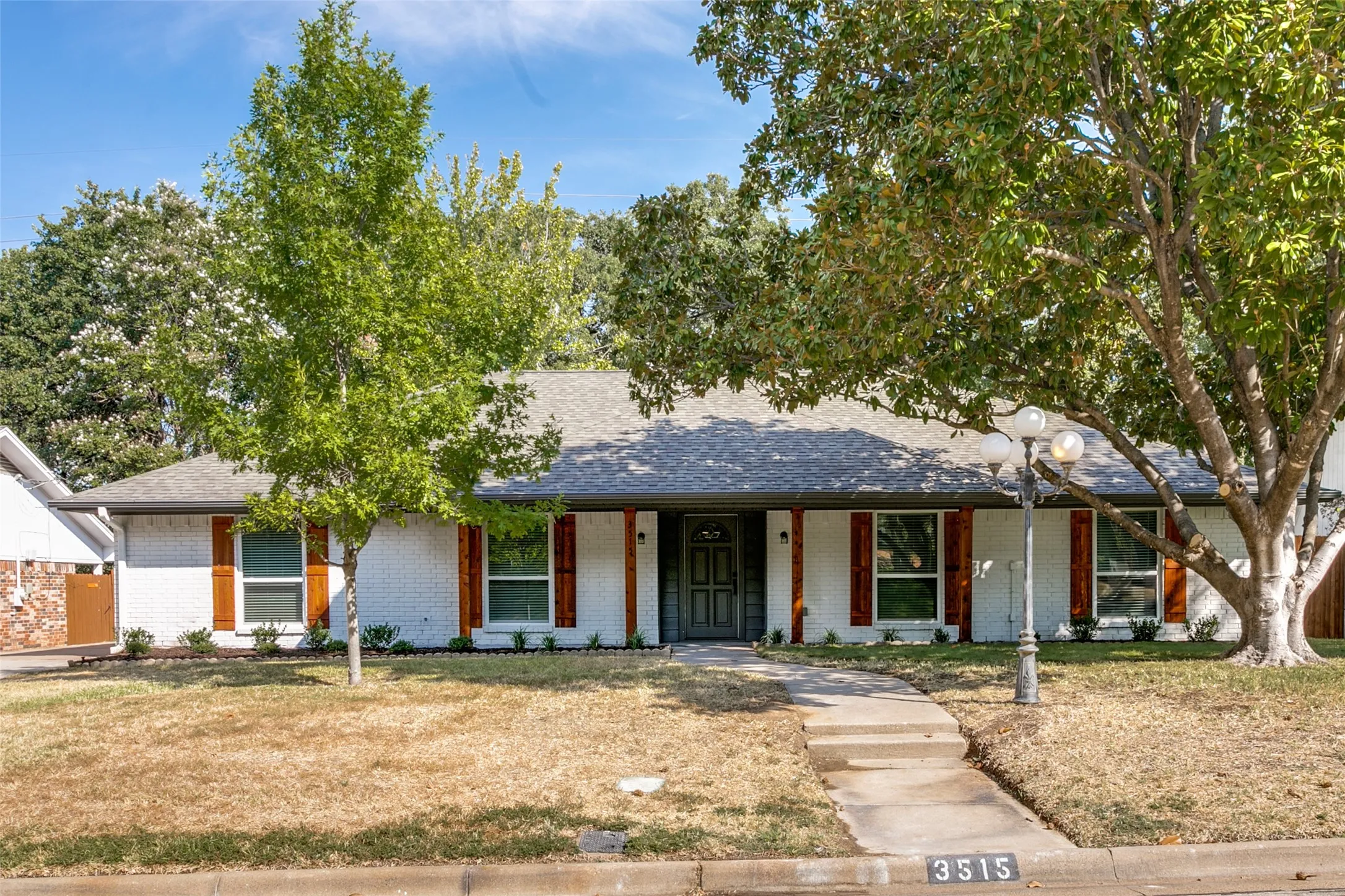 Single Family Residence For Sale