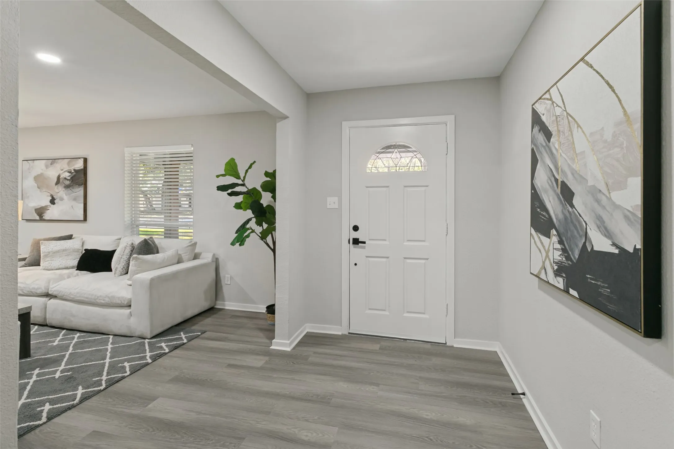 Single Family Residence For Sale in Tarrant County , 3515 Sheffield Drive, Arlington, Texas 76013, 4 Bedroom, 3 Bathroom, 2 Garage spaces, 2,399 Sqft, built in 1968, mls#21390399, Real Estate Agent in Arlington, Homes For Sale in Tarrant county, Homes For Sale in Arlington, Realtor in Arlington Texas, Real Estate Brokerage Independent Realty Texas, Luminita Cordes Realtor