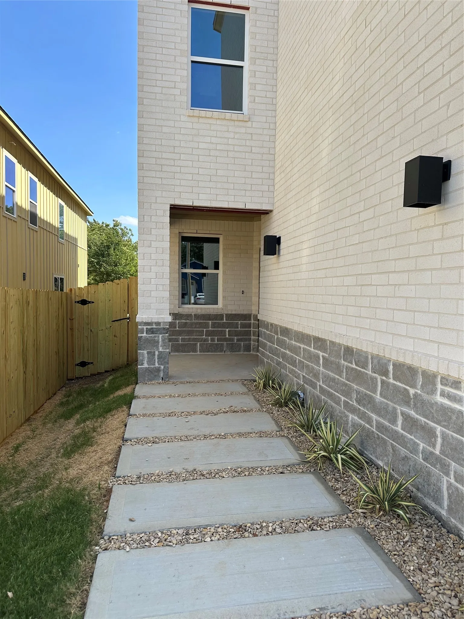 Single Family Residence For Sale