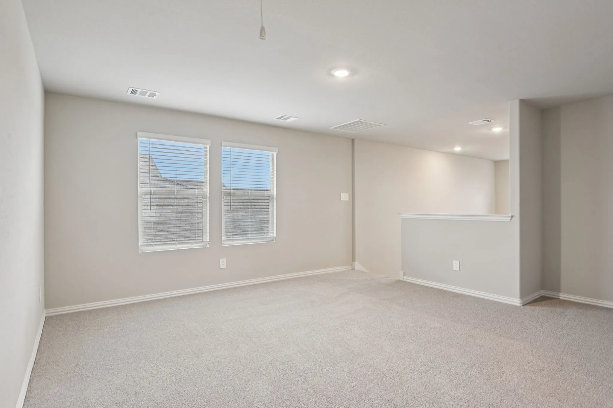  Photo is not of the actual home, but is an inspirational photo of builder’s model home and may depict options, furnishings, and/or decorator features that are not included.
